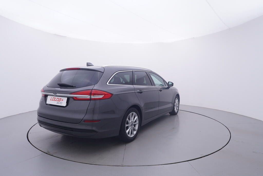 Ford Mondeo, Titanium 2.0 110 kW - fotka 5