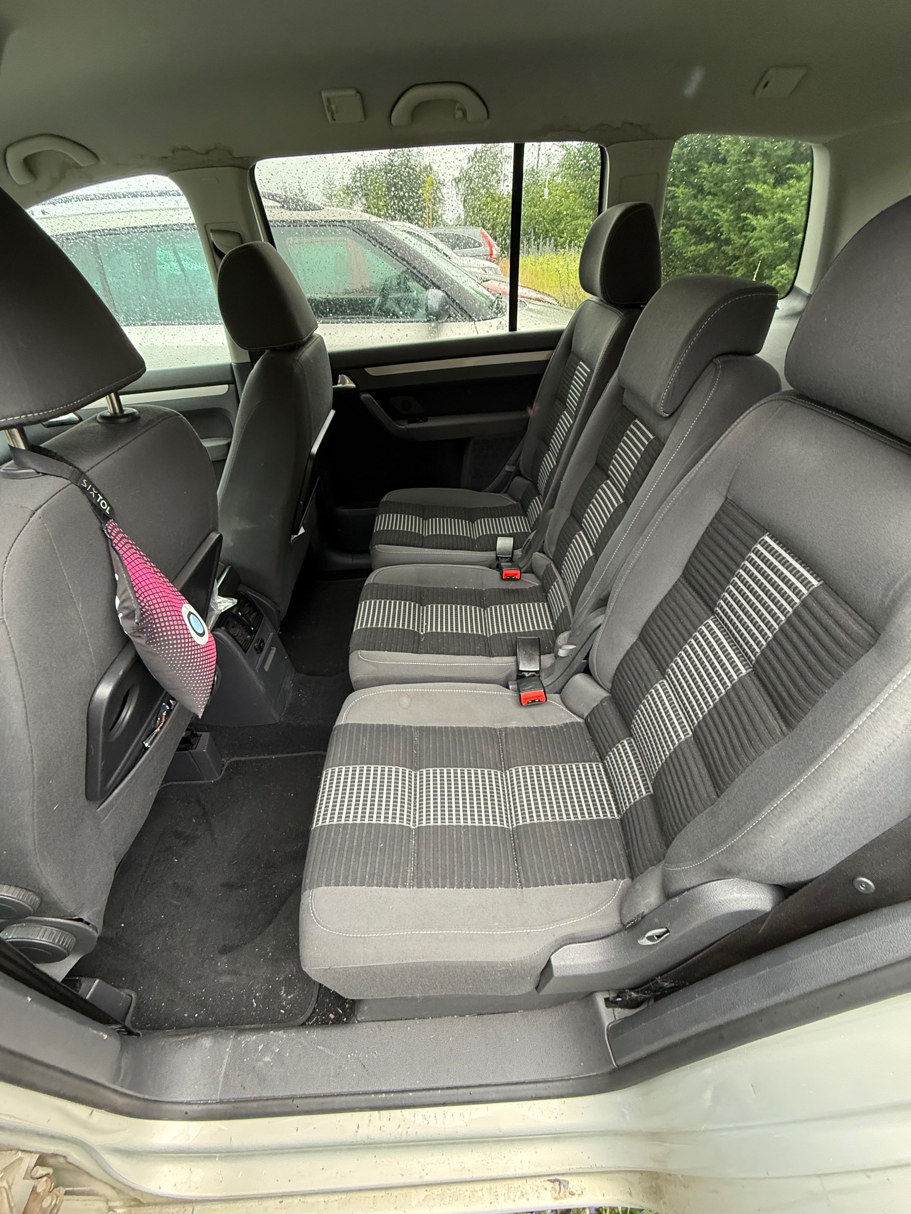 Volkswagen Touran, 1.9 TDI 77KW DSG - fotka 6