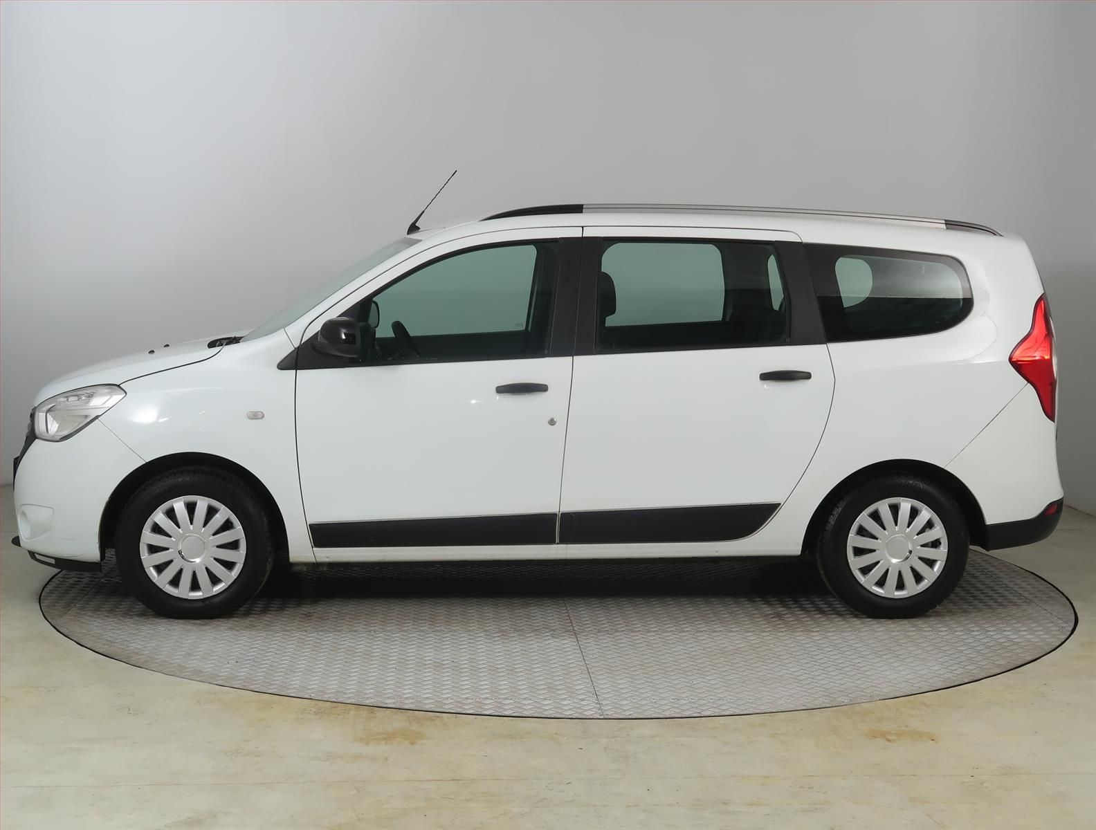 Dacia Lodgy, 1.5 Blue dCi, Comfort, ČR - fotka 3