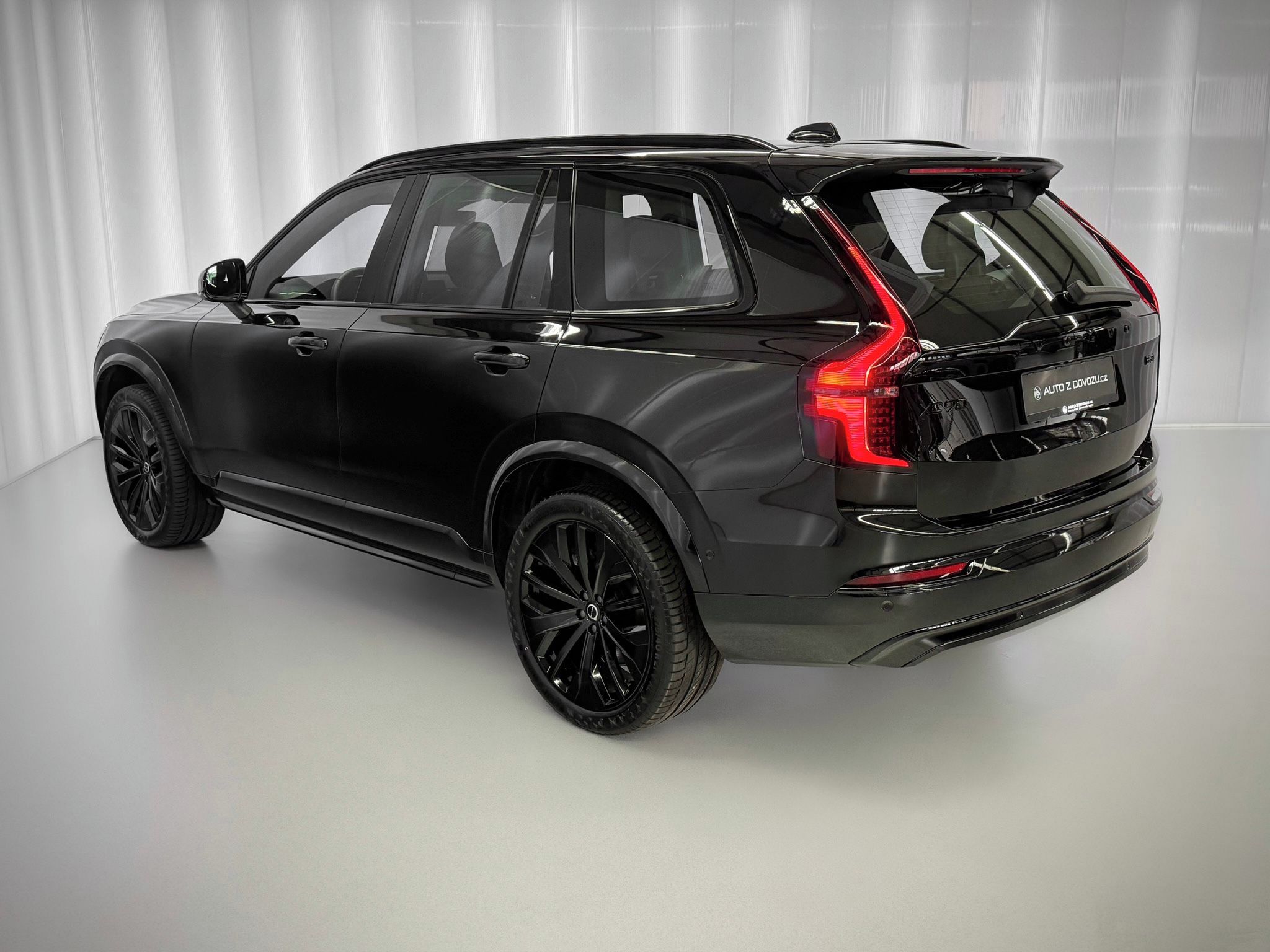Volvo XC90, B5 AWD BLACK EDITION PLUS, VZD - fotka 4