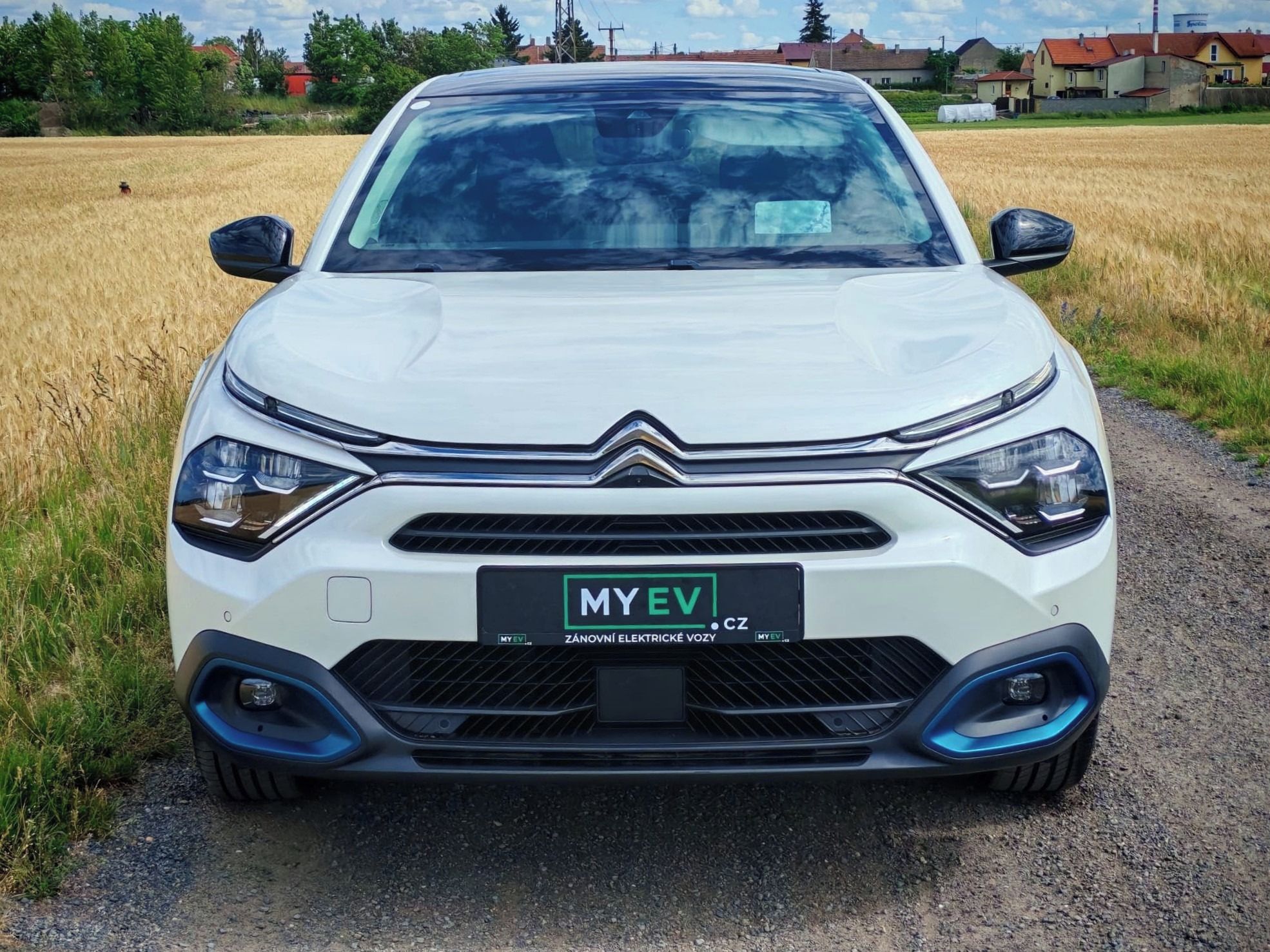 Citroën ë-C4 X, 50kWh, MAX VÝBAVA, SOH 99% - fotka 2
