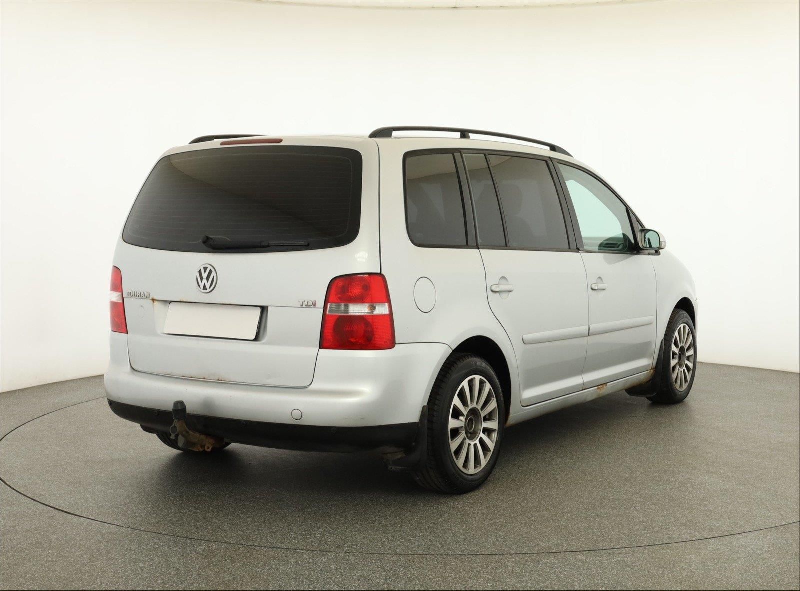 Volkswagen Touran, 1.9 TDI, Tažné, Klima - fotka 5