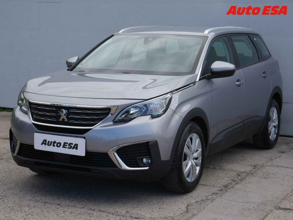 Peugeot 5008, 1.2PT,navi,autoAC - fotka 3