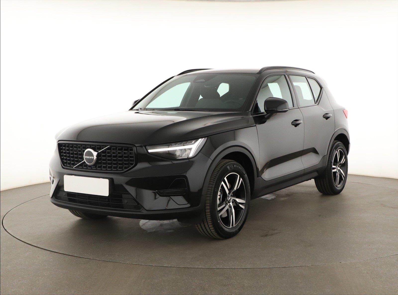 Volvo XC40, B3, Plus - fotka 2