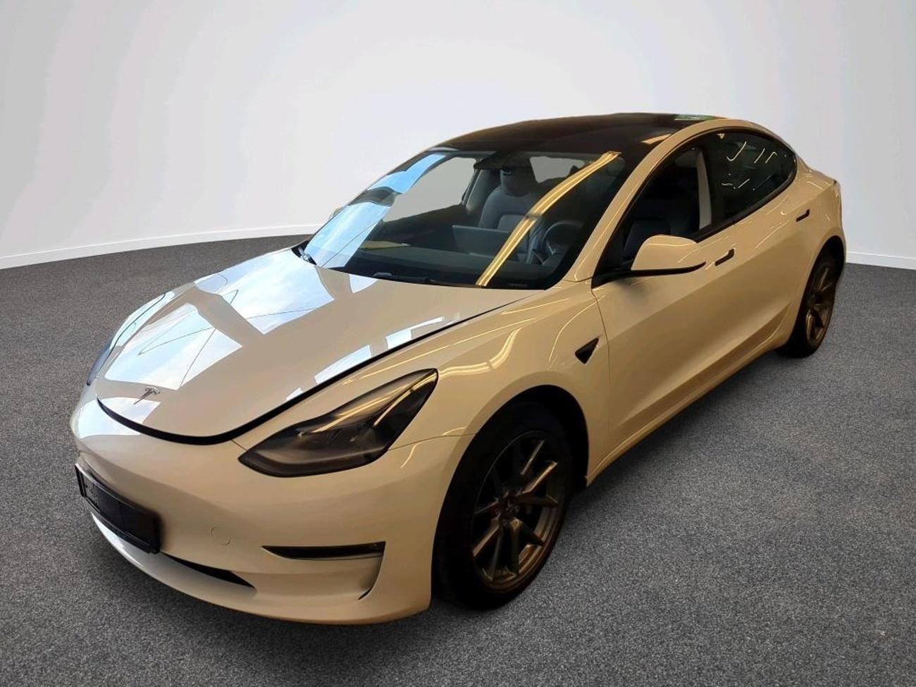 Tesla Model 3, LONG RANE DUAL MOTOR SOH 90%
