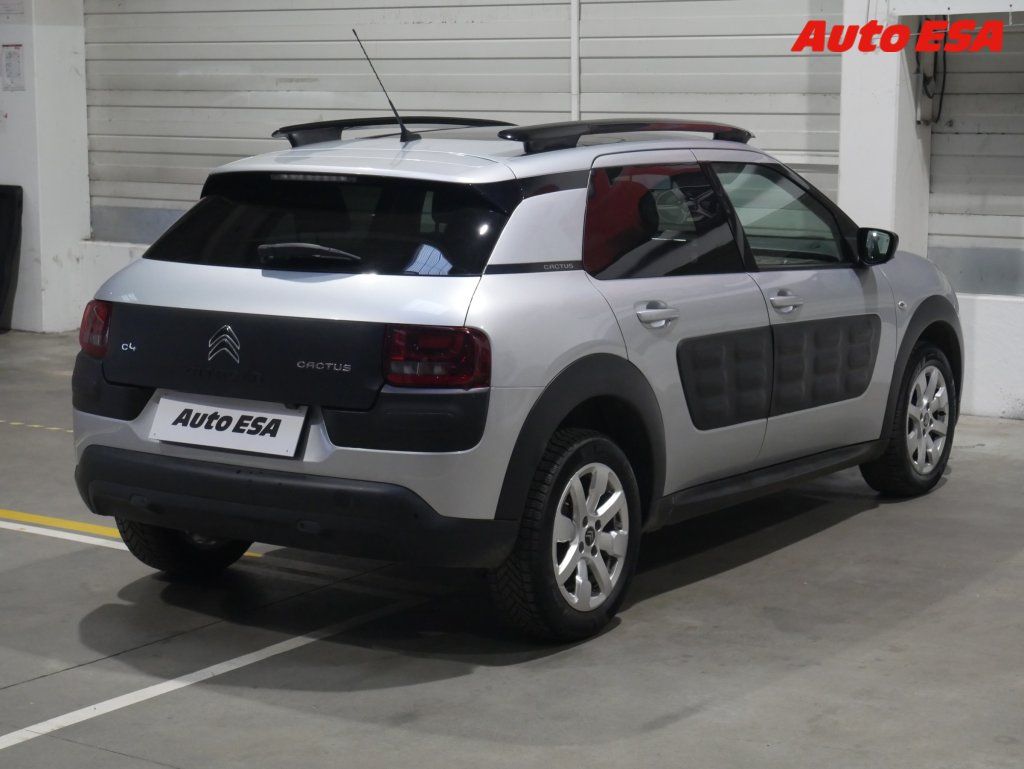 Citroën C4 Cactus, 1.2PT,ČR,Panorama - fotka 4