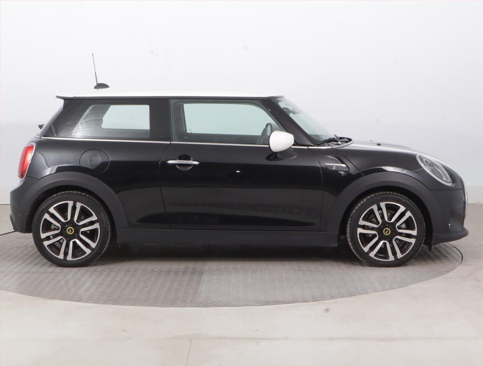Mini, Cooper SE 32 kWh, Automat - fotka 6