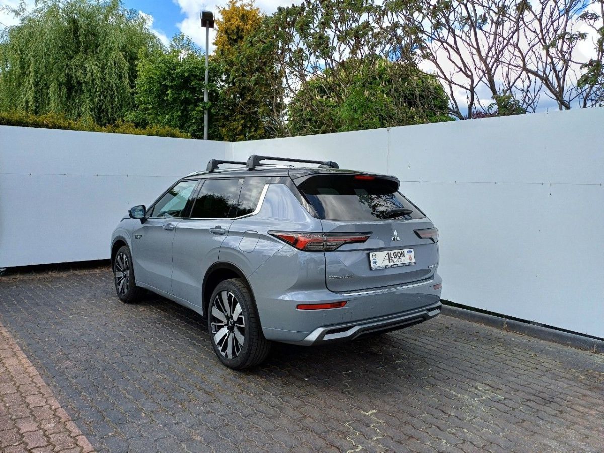 Mitsubishi Outlander, Instyle+ 2,4 MIVEC 2xelektromo - fotka 2