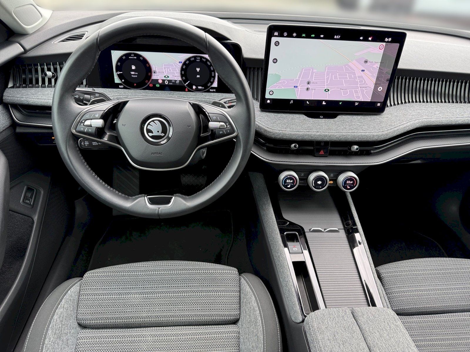 Škoda Superb, Combi 2,0 TDI / 110 kW Selecti - fotka 6