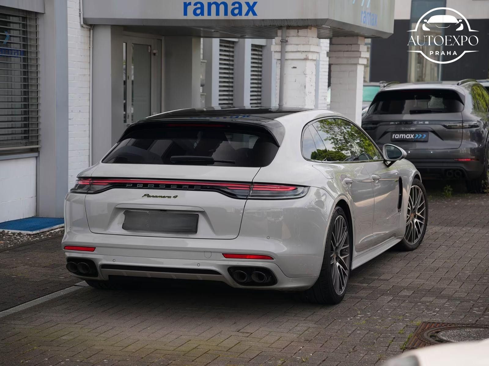 Porsche Panamera, 4 E-Hybrid Sport Turismo Sport - fotka 6