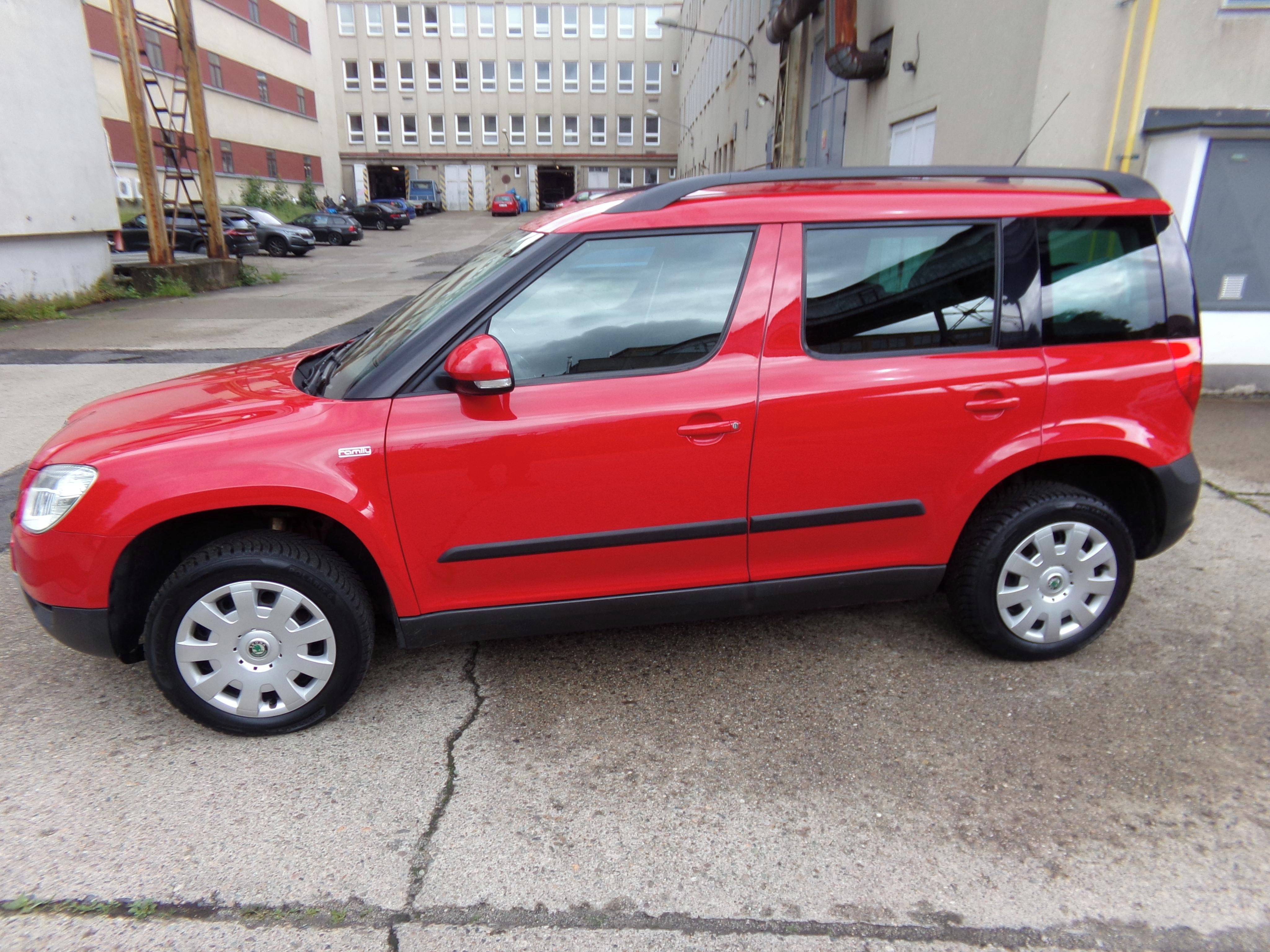Škoda Yeti, 2.0TDI AMBITION - fotka 2