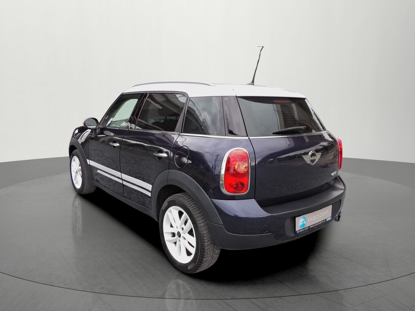 Mini Countryman, 1.6i 90kW 100tis km Serviska - fotka 3