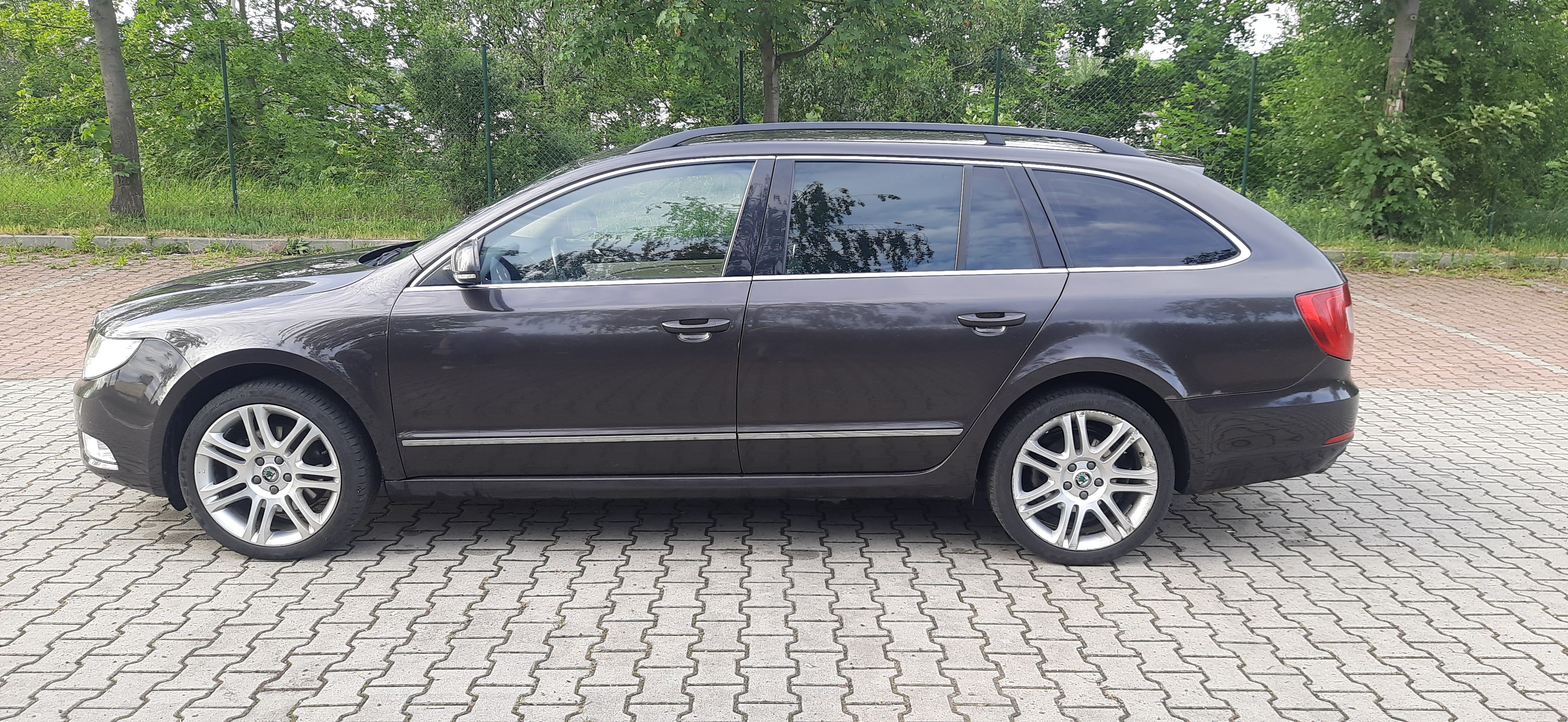 Škoda Superb, Škoda Superb combi, DSG,125KW - fotka 3
