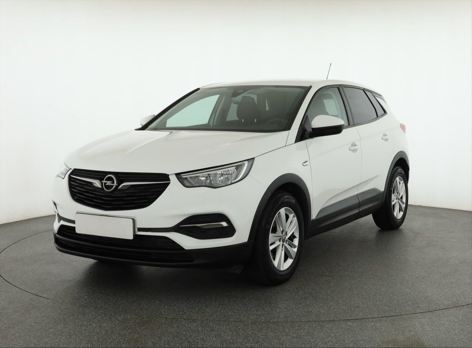 Opel Grandland X, 1.2 Turbo, Automatická klima - fotka 2