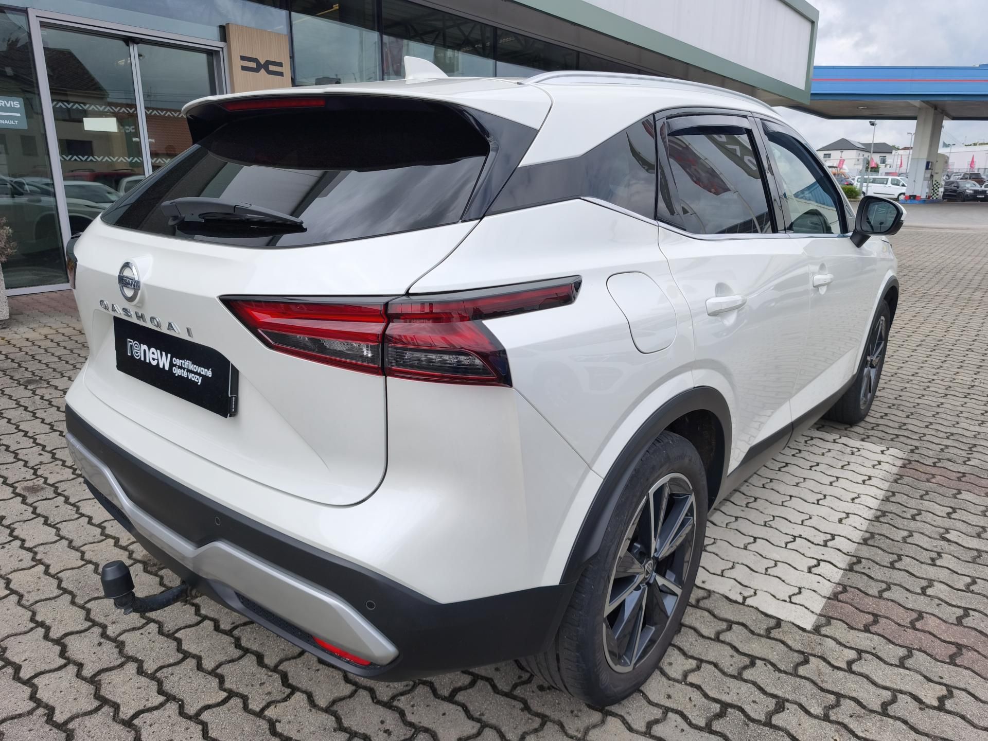Nissan Qashqai, 2021 ČR 1.3 DIG-T 116kW TEKNA+ - fotka 5