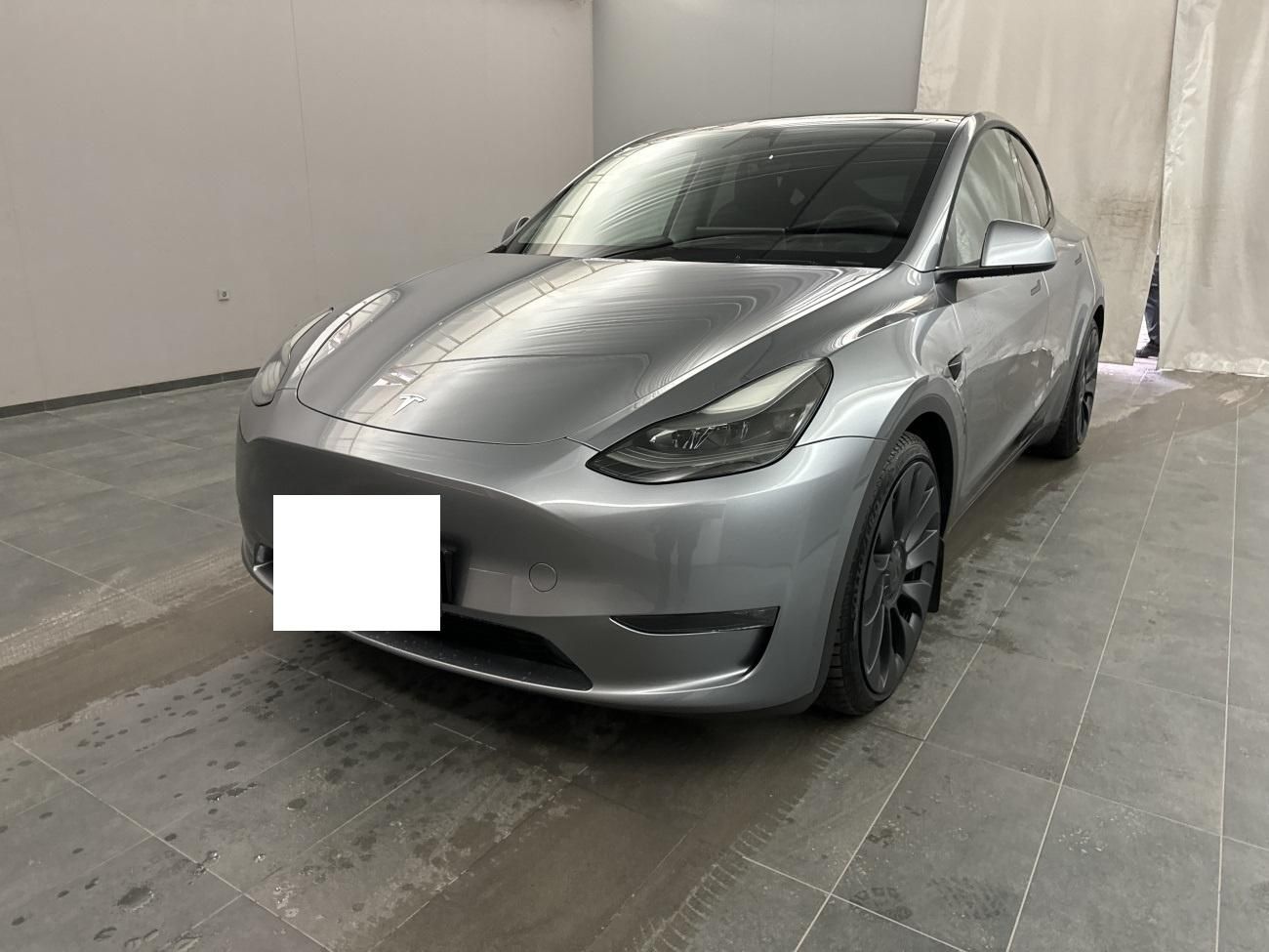 Tesla Model Y, PERFORMANCE 393kw SOH 92,9% - fotka 2