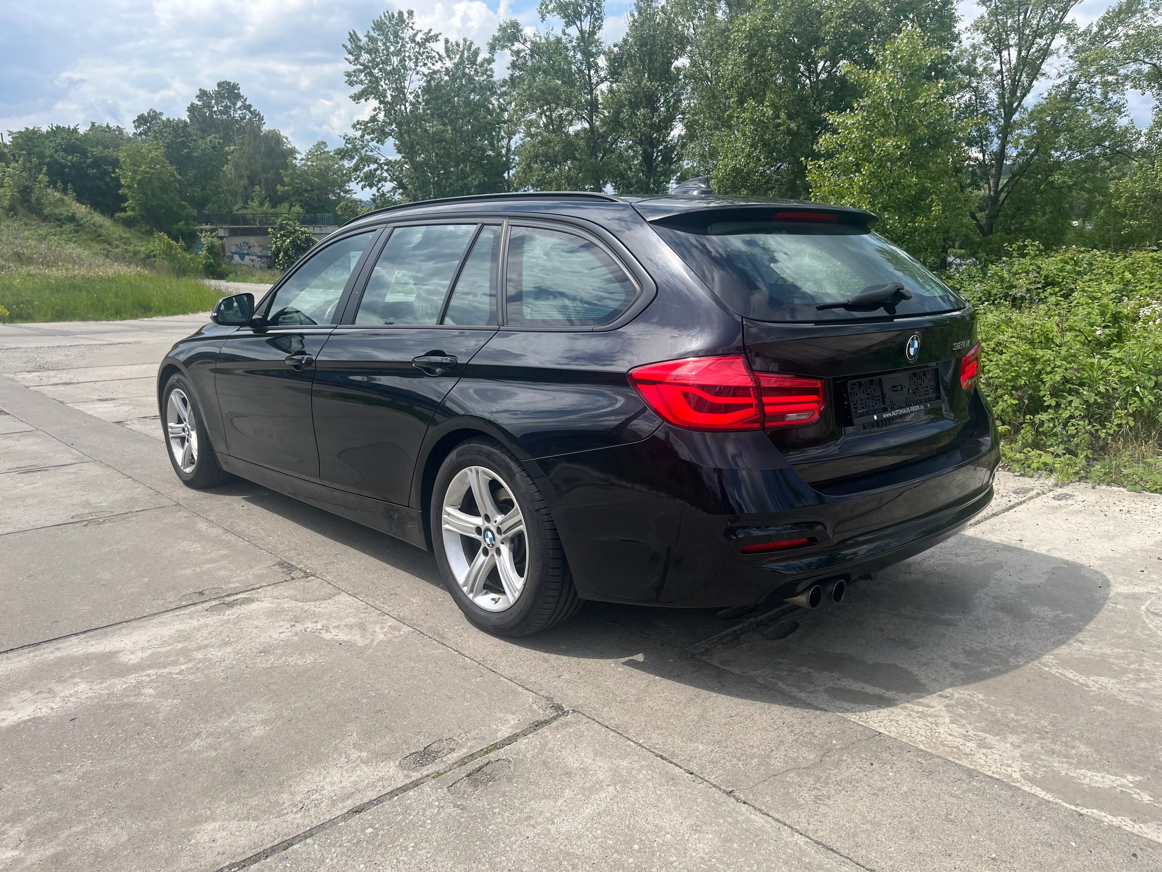 BMW Řada 3, 320i Advantage * tažné - fotka 6