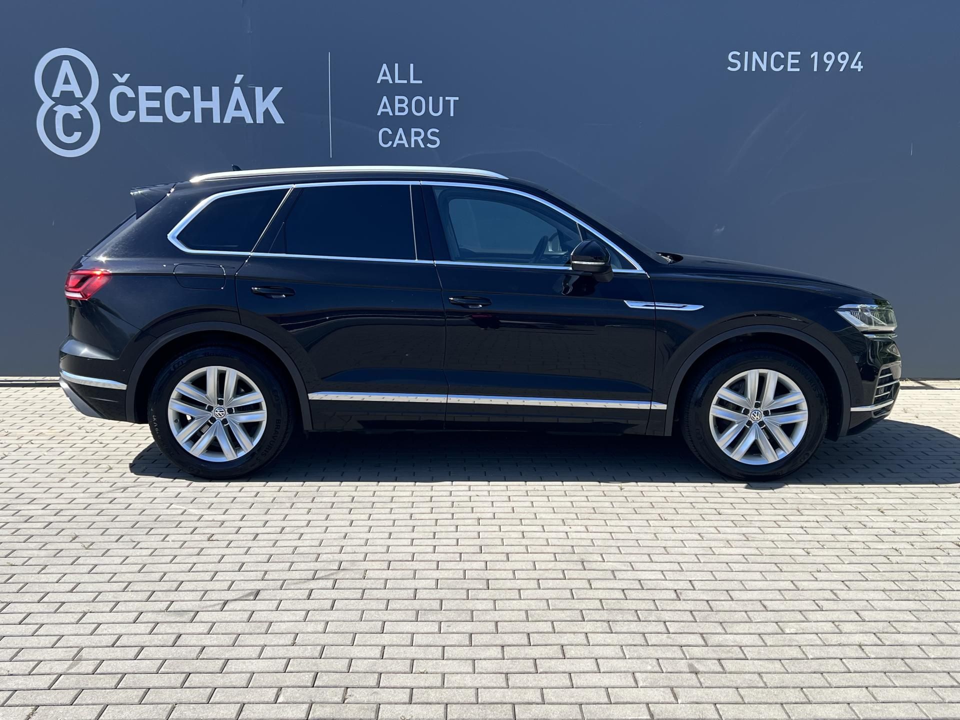 Volkswagen Touareg, 3.0TDi*210kW*4x4*Servis*Tažné - fotka 4