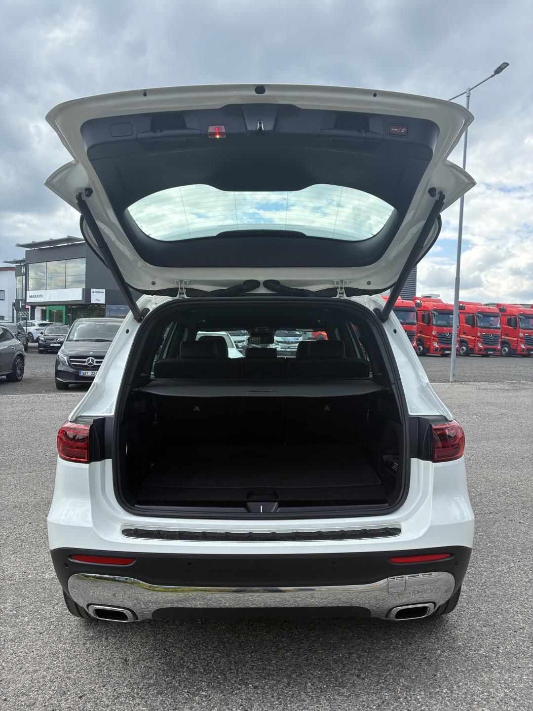 Mercedes-Benz GLB, 200d 4MATIC - fotka 5