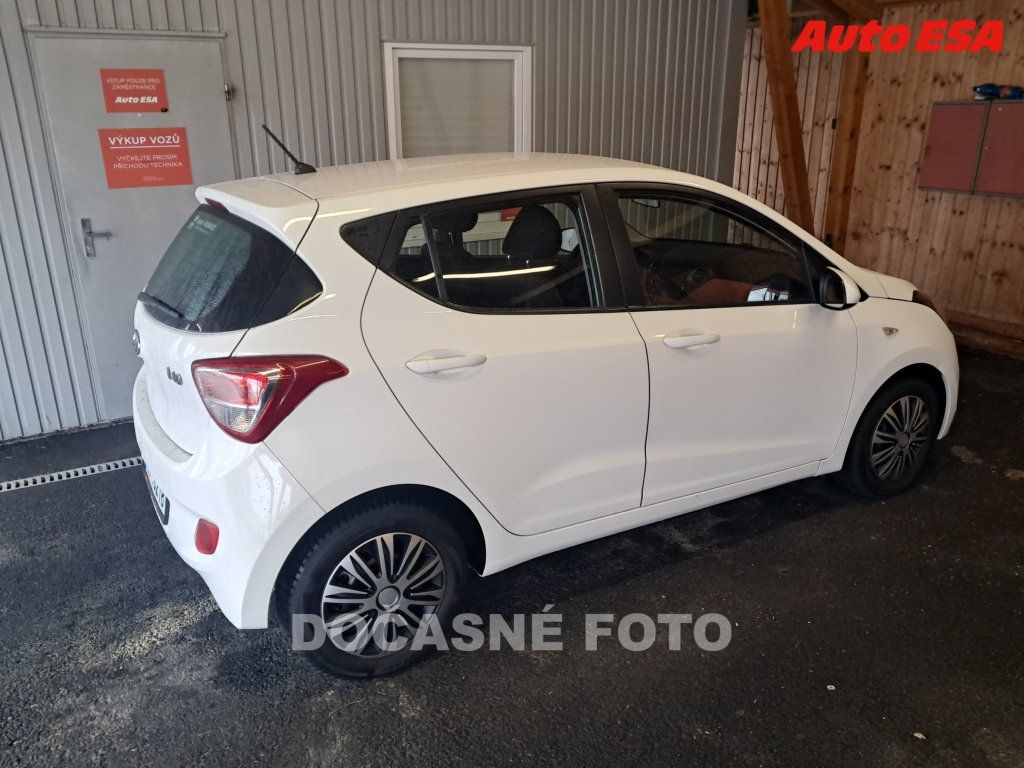 Hyundai i10, 1.0 i - fotka 2