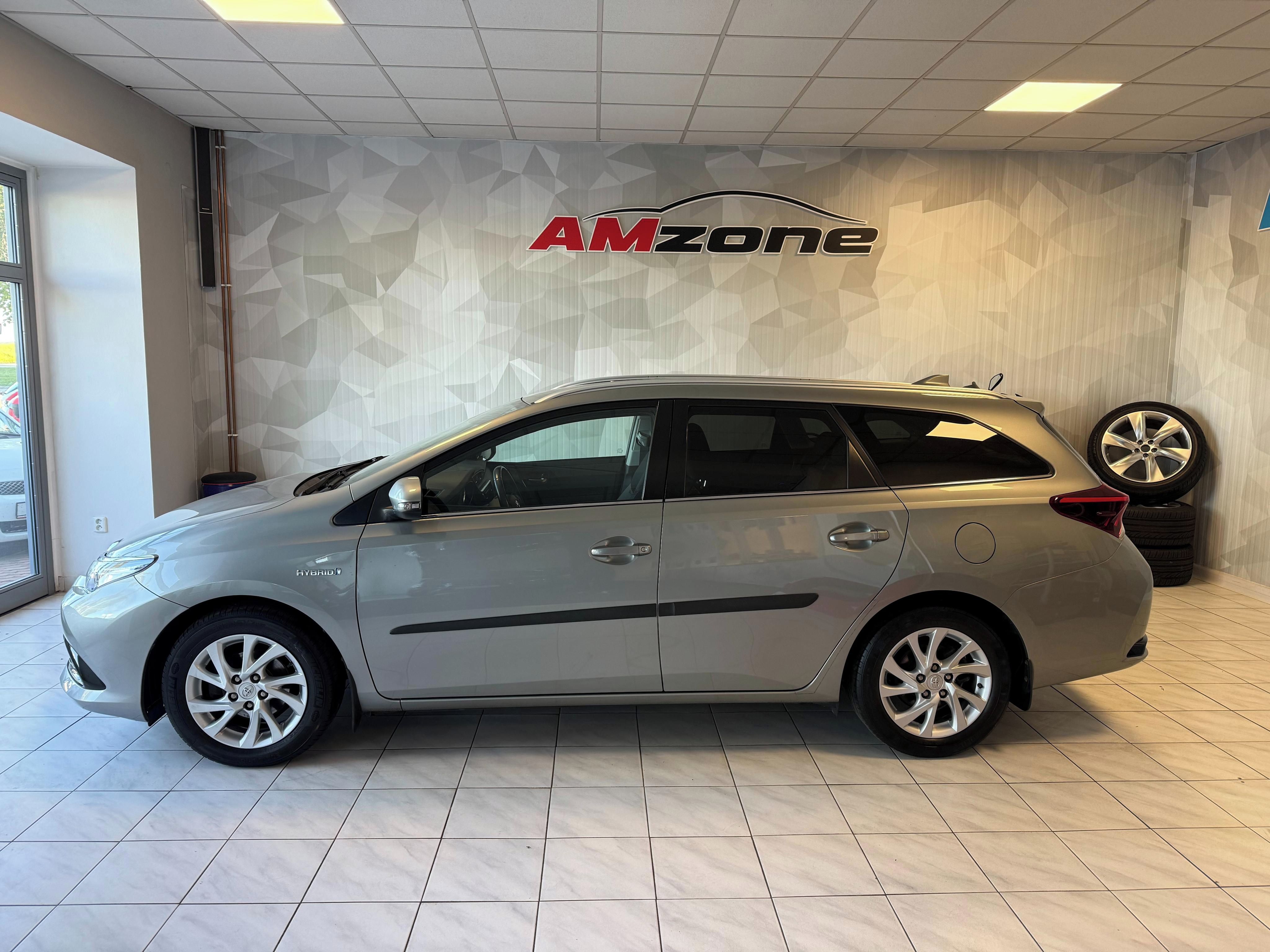Toyota Auris, 1,8 HSD TS COMFORT STYLE - fotka 4