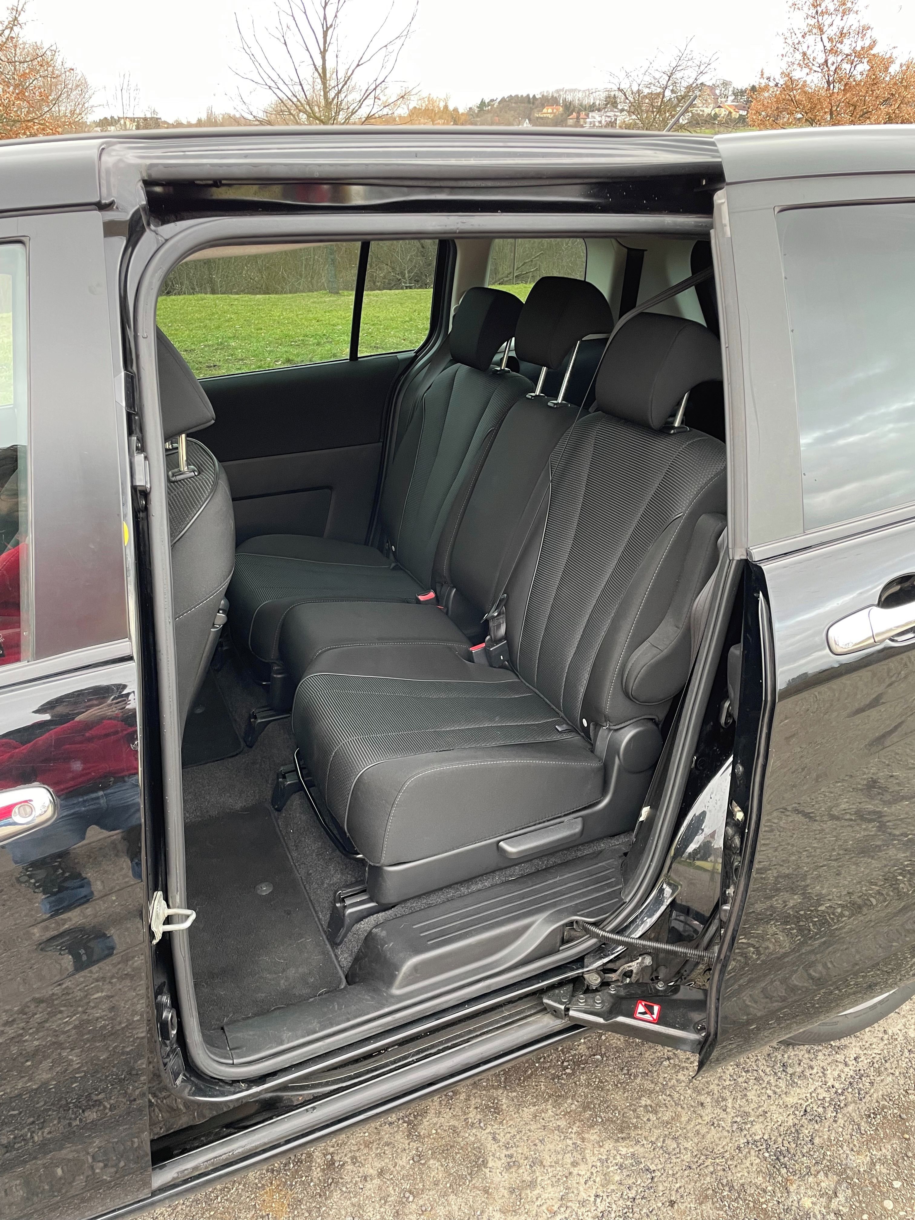 Mazda 5, 2.0 - fotka 6