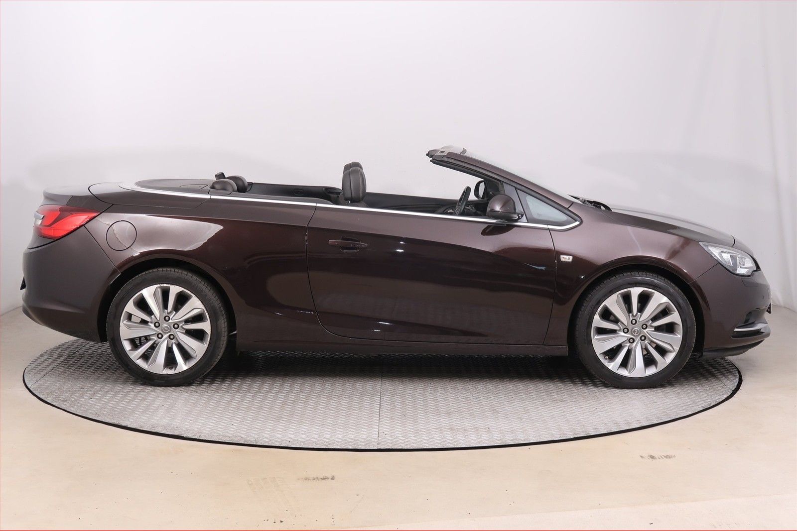 Opel Cascada, 1.6 SIDI Turbo, Navi - fotka 6