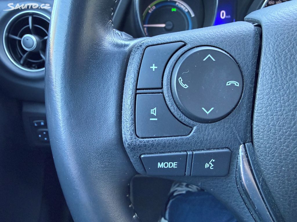 Toyota Auris, fotka 14
