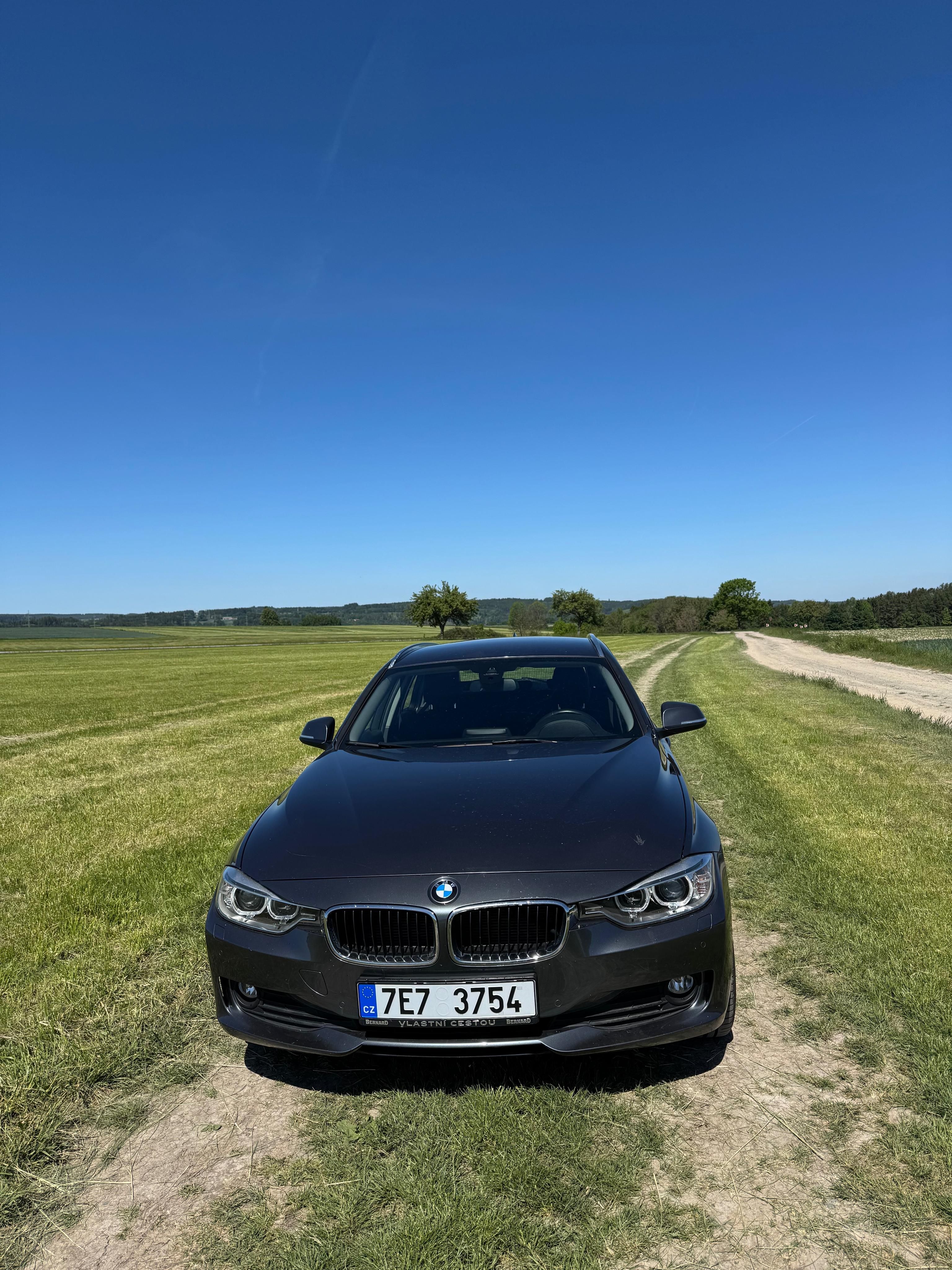 BMW Řada 3, BMW 320d xDrive Touring, 4x4 - fotka 2