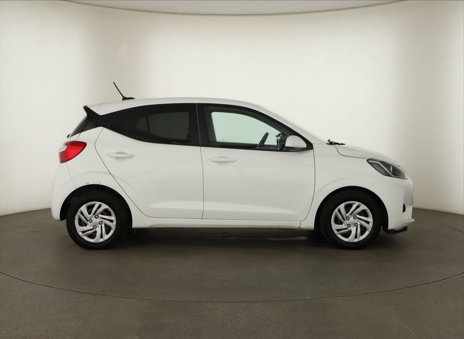 Hyundai i10, 1.0, Automat, ČR,1.maj - fotka 6