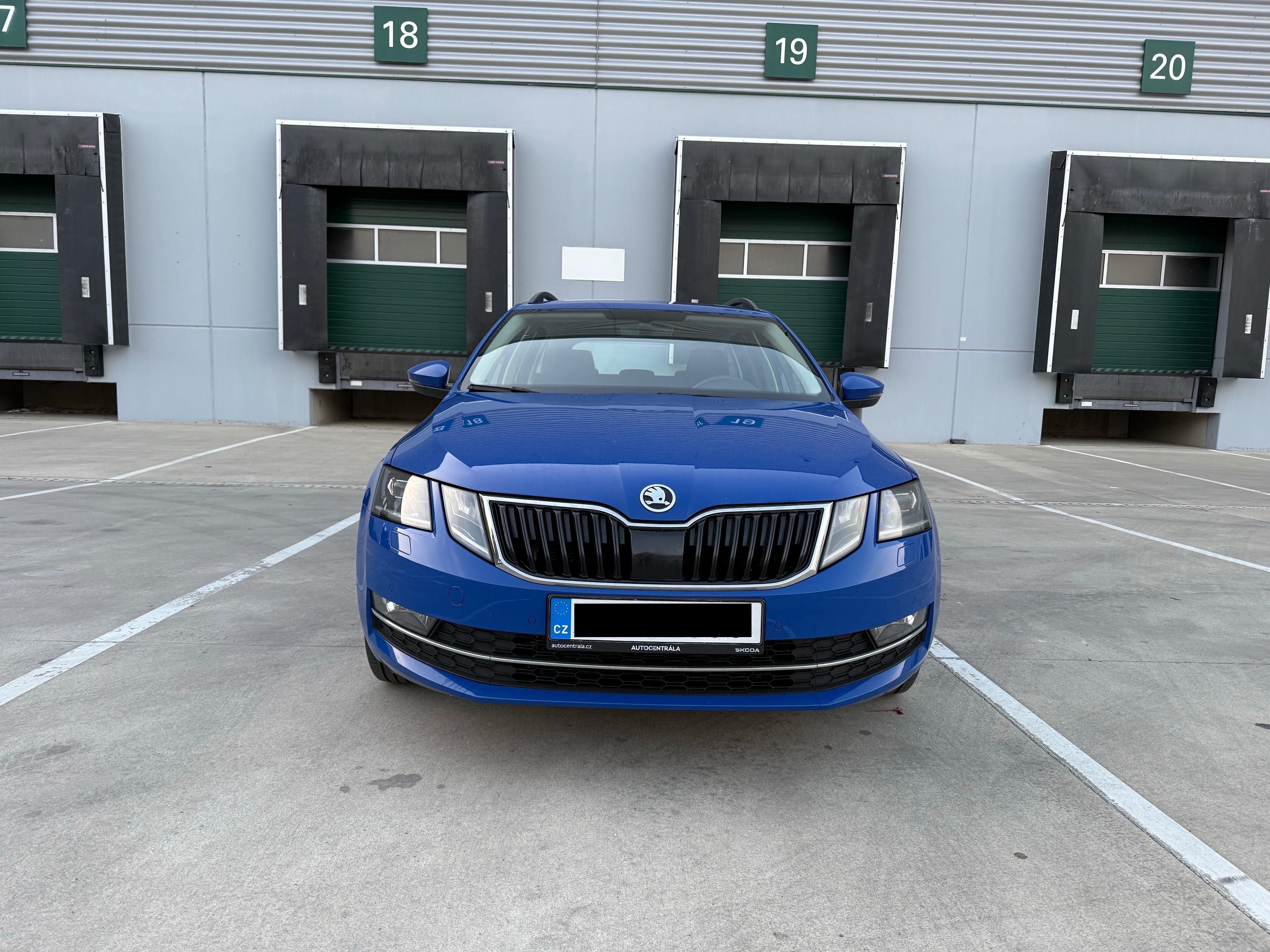 Škoda Octavia, 1.6 TDI 85 KW KOMBI STYLE PLUS - fotka 2