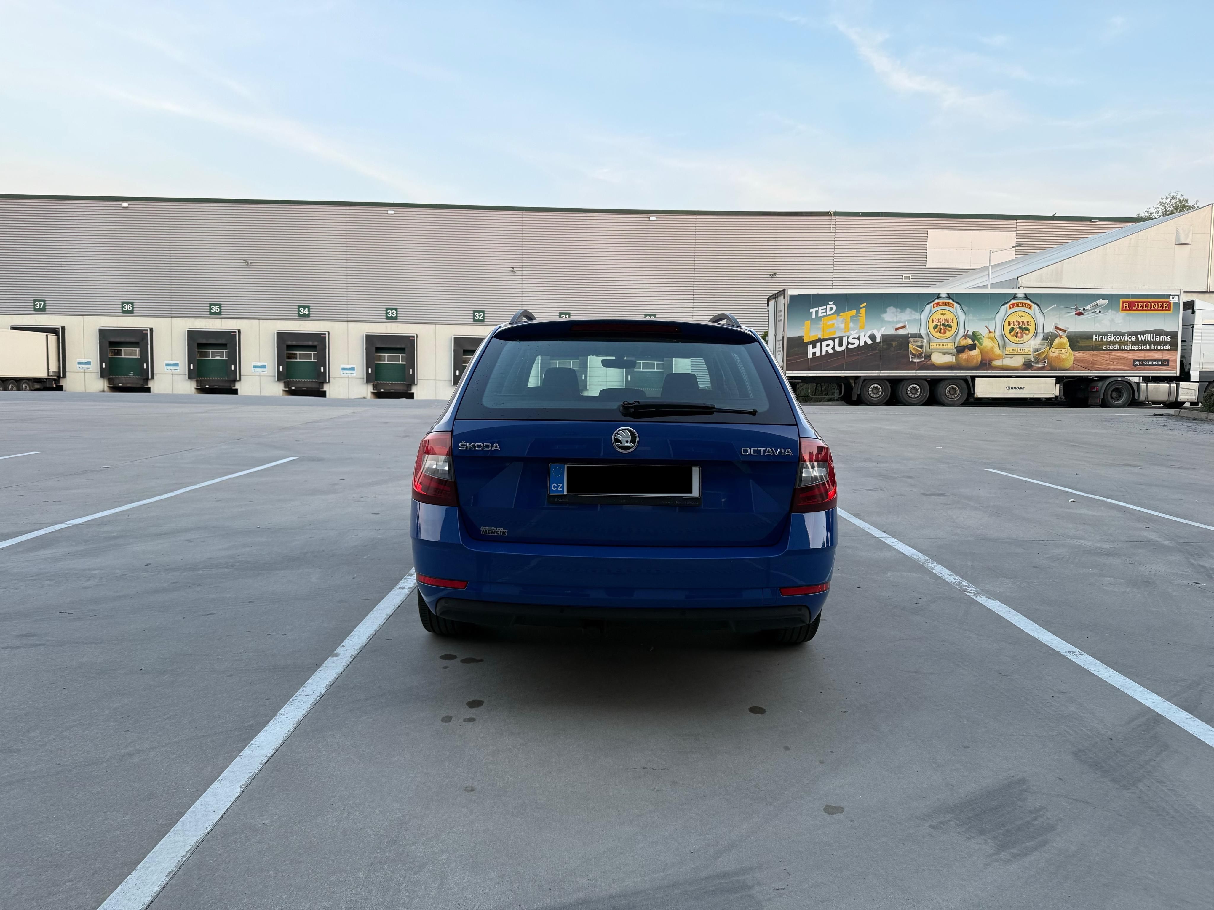 Škoda Octavia, 1.6 TDI 85 KW KOMBI STYLE PLUS - fotka 6