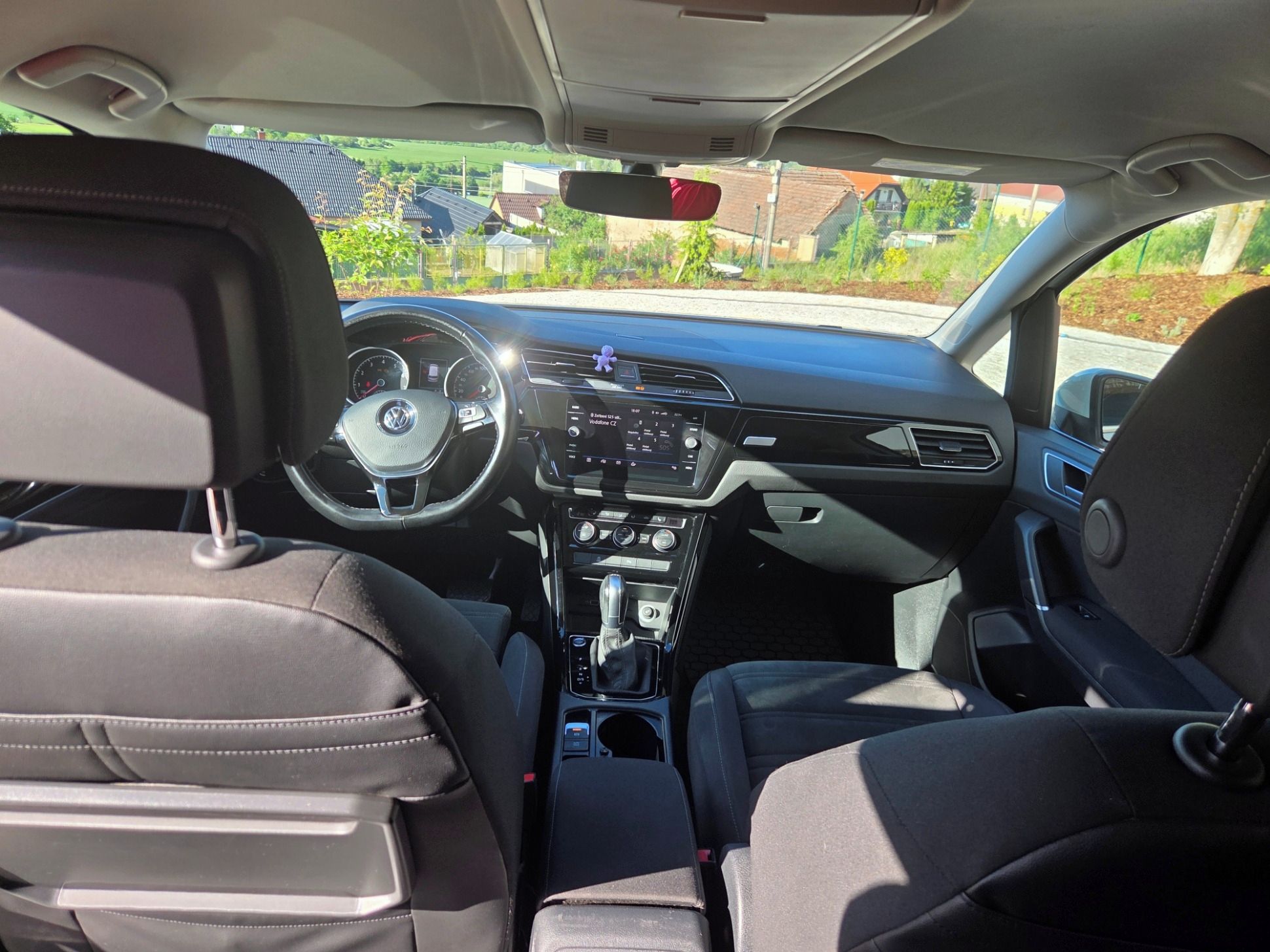 Volkswagen Touran - fotka 5