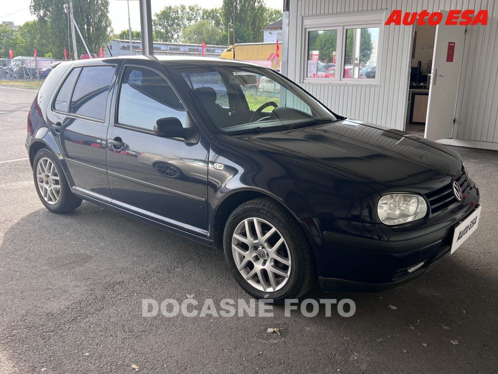 Volkswagen Golf, 1.6i,2.maj,ČR,STK 3/28