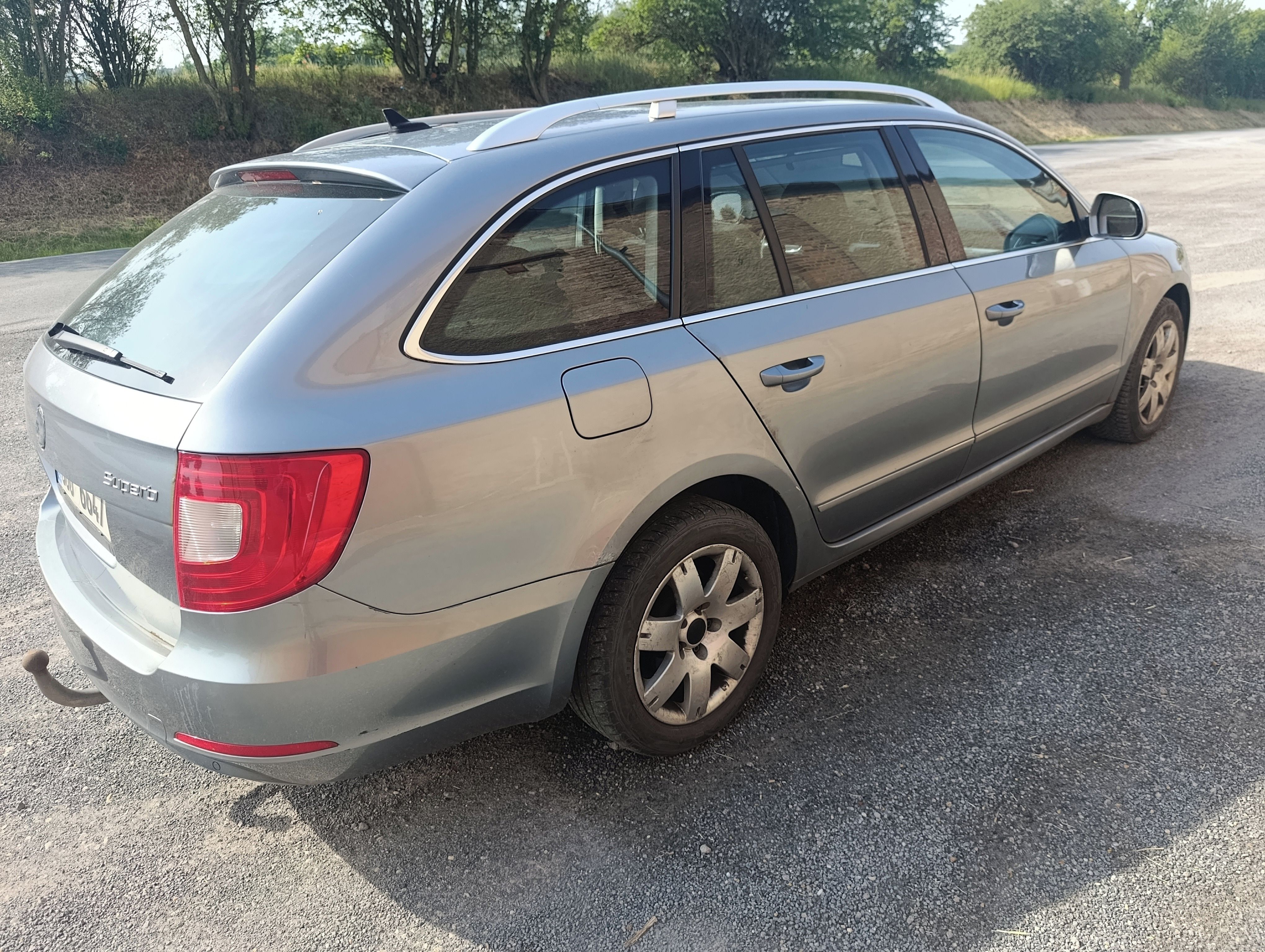 Škoda Superb, 2.0 TDI 125KW PLNĚ POJÍZDNÉ - fotka 4