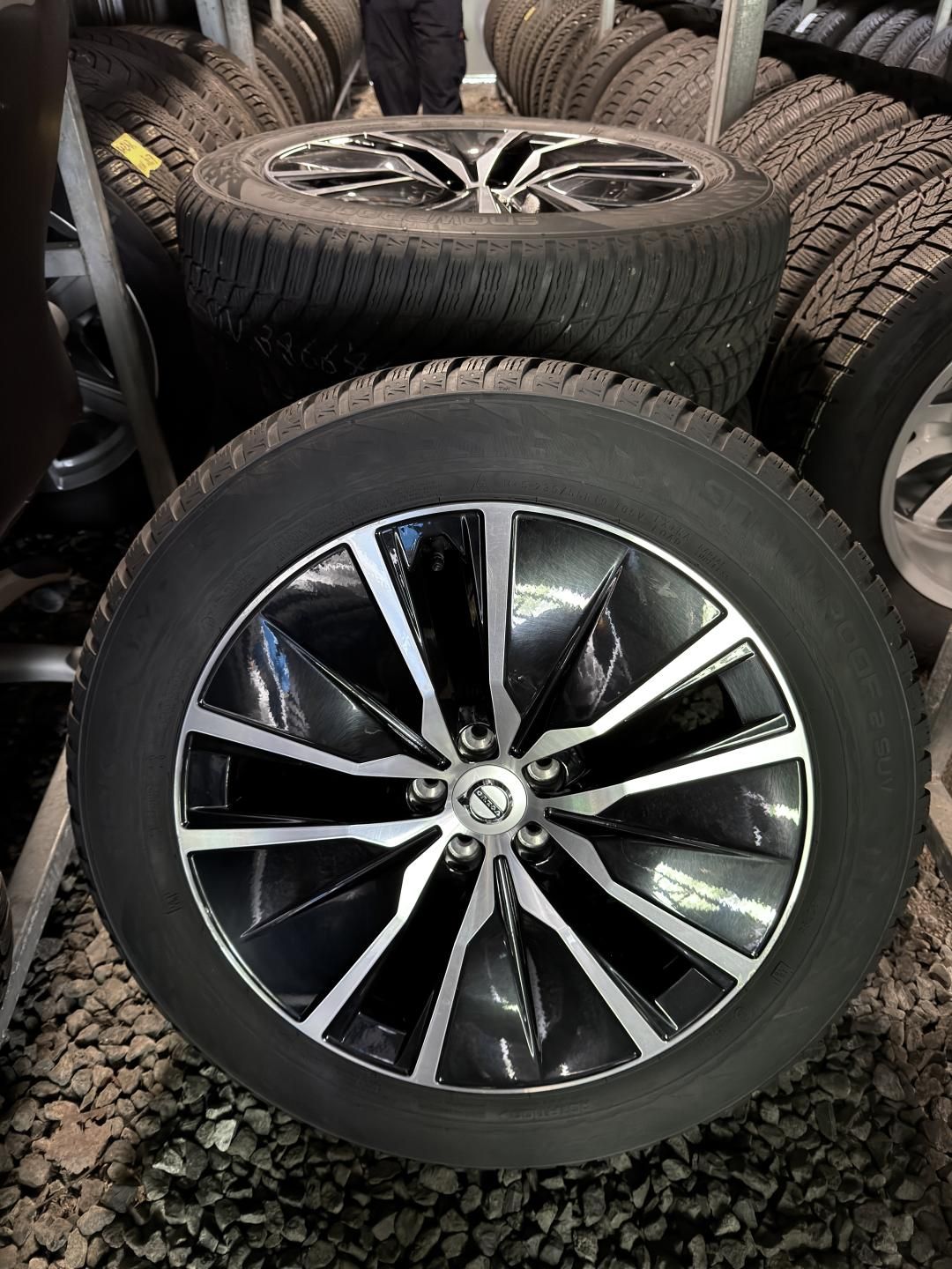 Volvo XC90, B5 AWD PLUS BRIGHT // 7M +kola - fotka 2