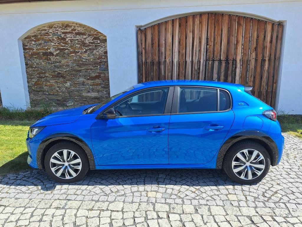 Peugeot 208, Peugeot e-208 - fotka 2