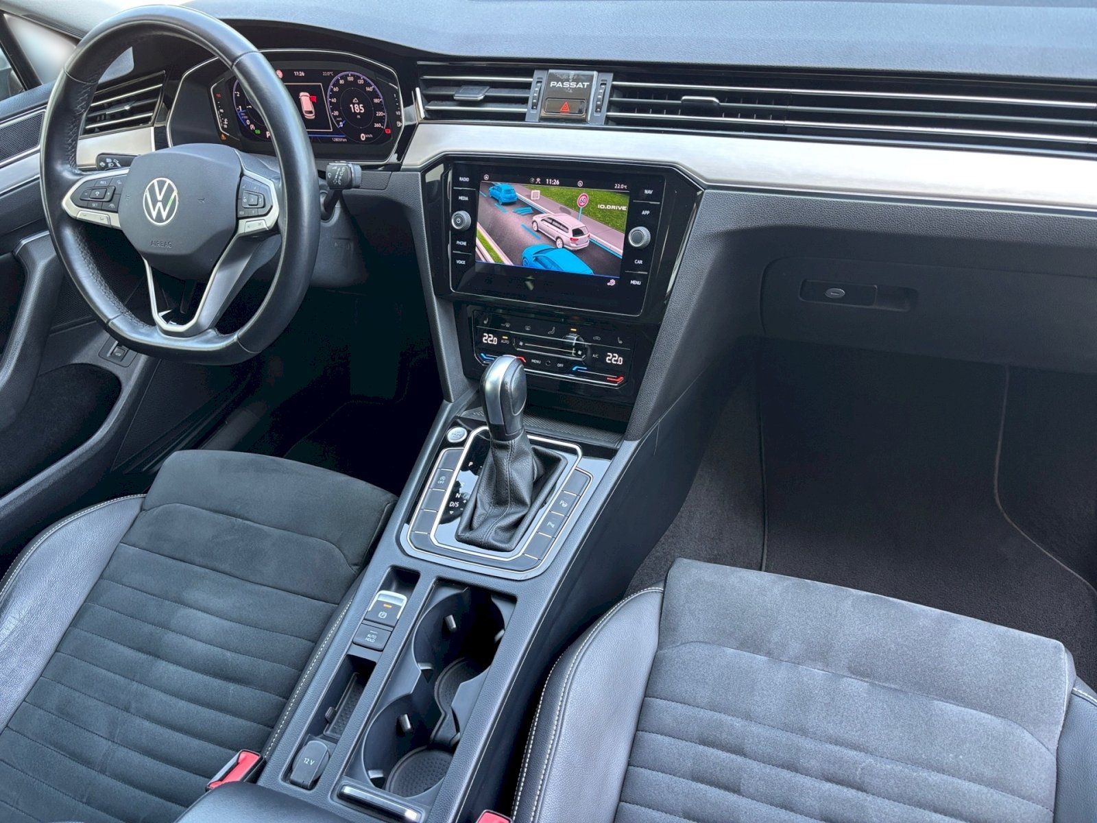 Volkswagen Passat Variant, 2,0 TSI / 140 kW Elegance DSG - fotka 6