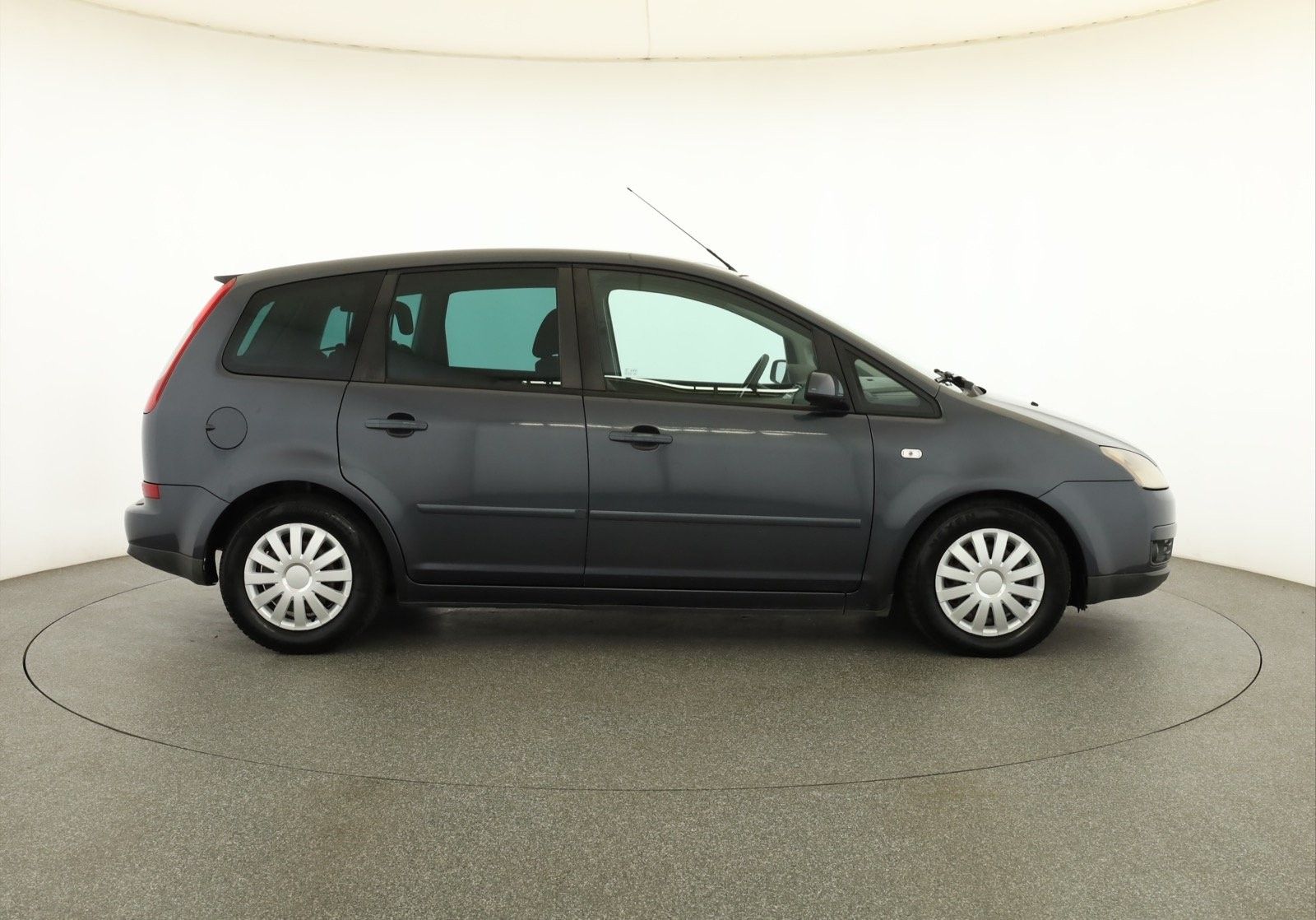 Ford C-MAX, 1.6 TDCi, po STK, rezervace - fotka 6