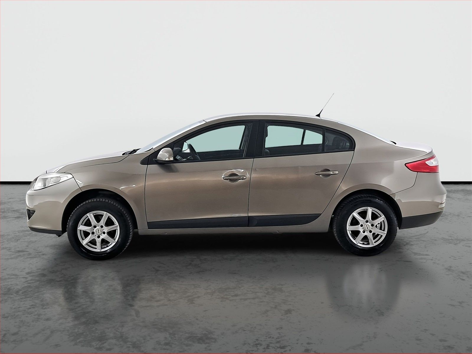 Renault Fluence, 1.6 16V, Klima, Tempomat - fotka 3