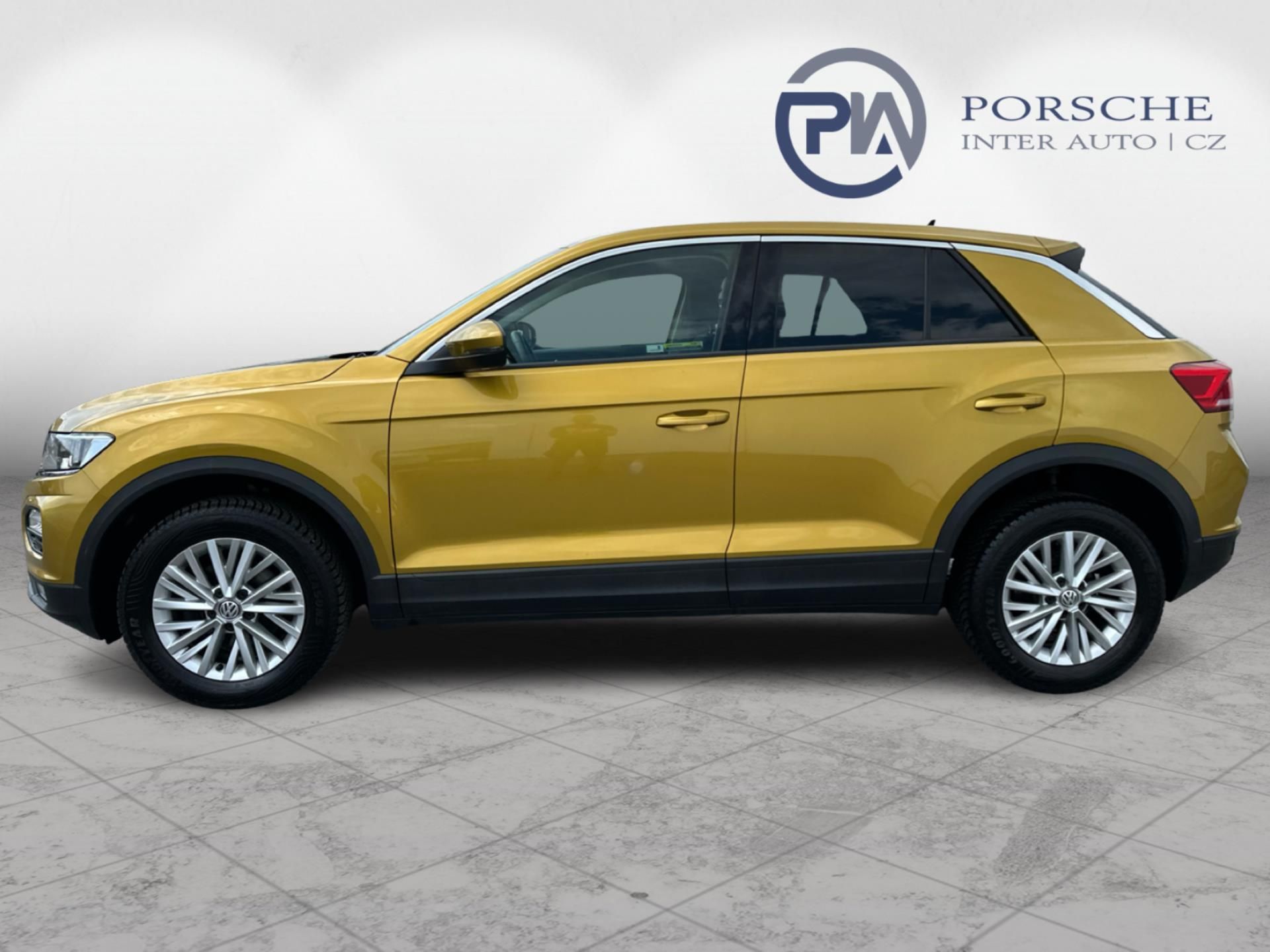 Volkswagen T-Roc, 1.6 TDI 85kW MAN.6 - fotka 3