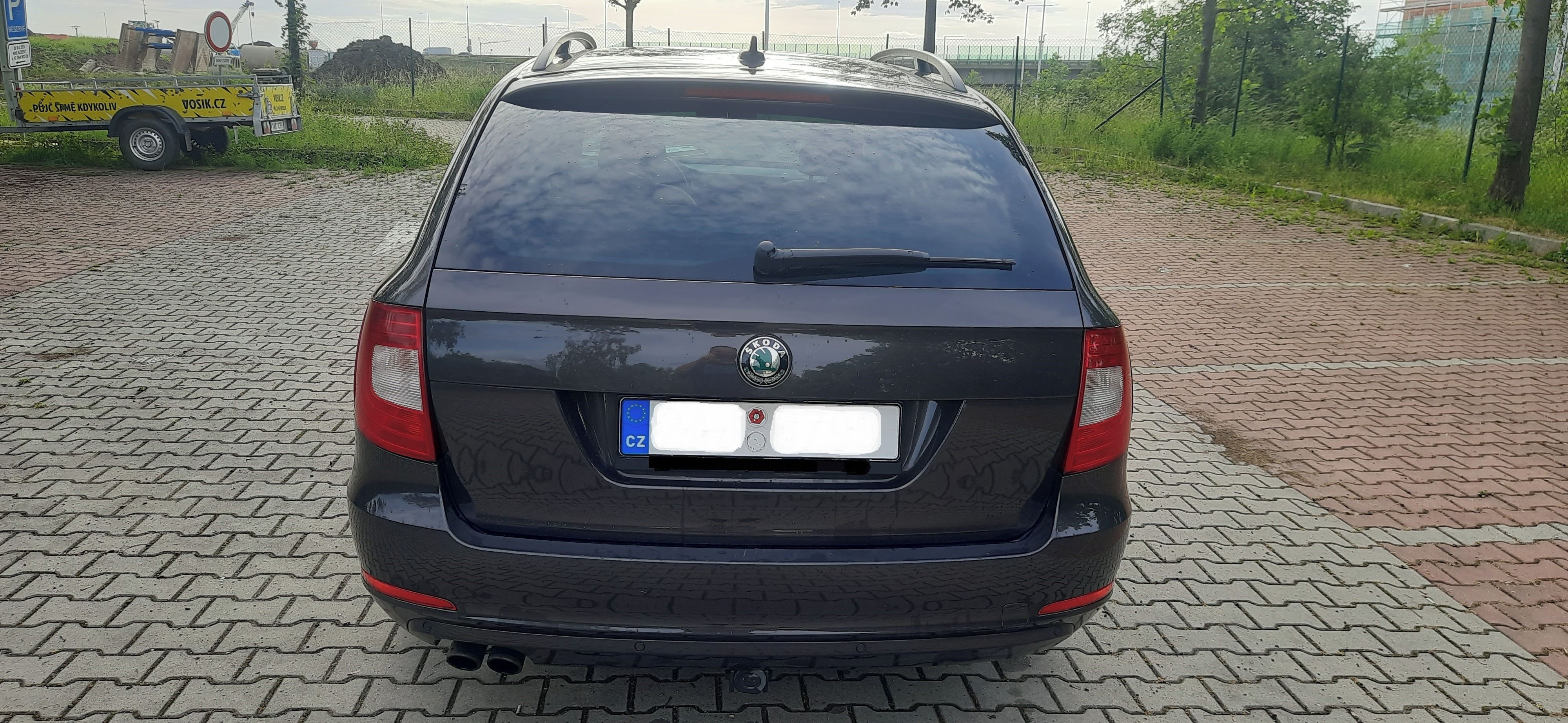 Škoda Superb, Škoda Superb combi, DSG,125KW - fotka 4