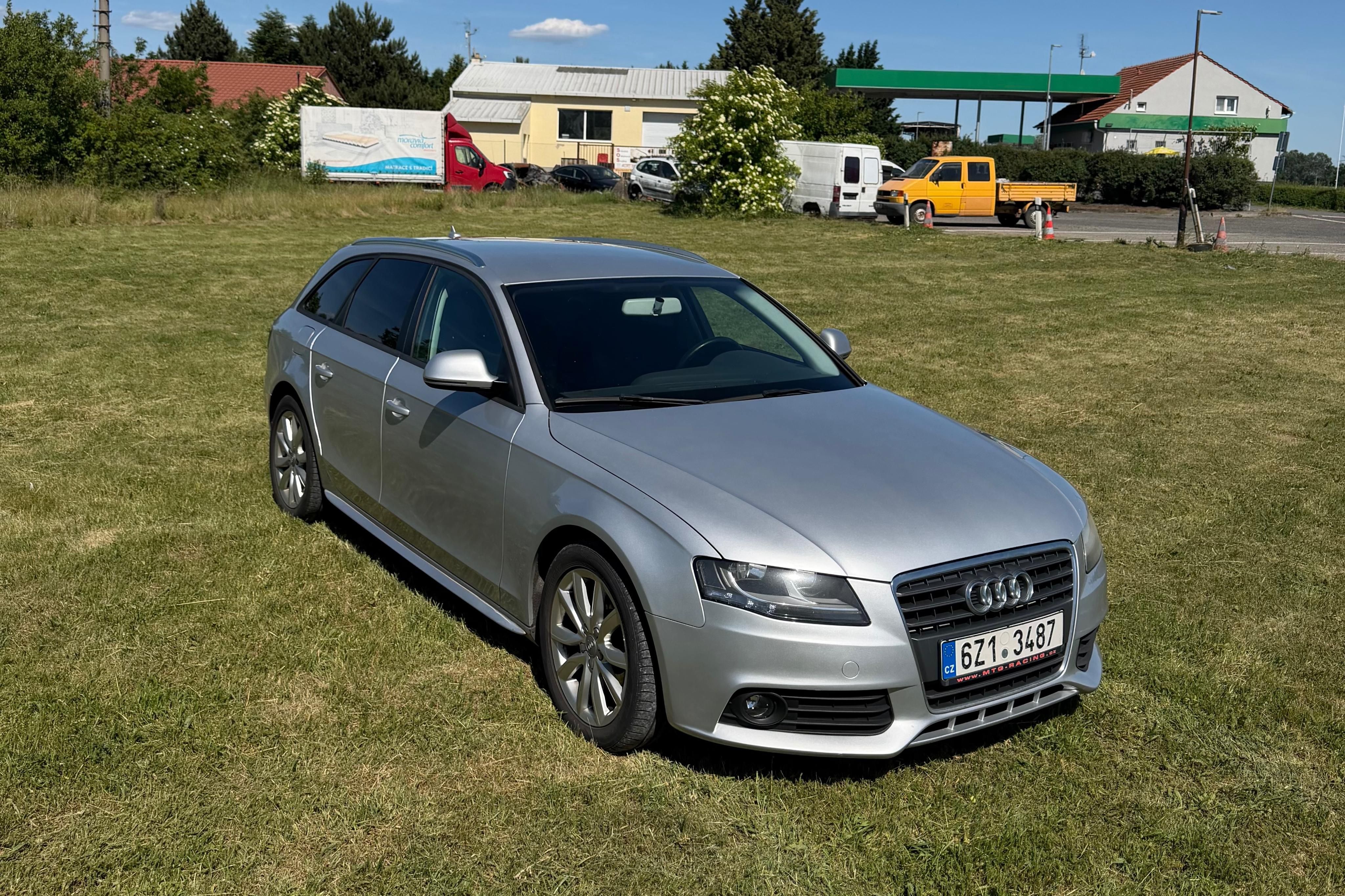Audi A4 - fotka 2