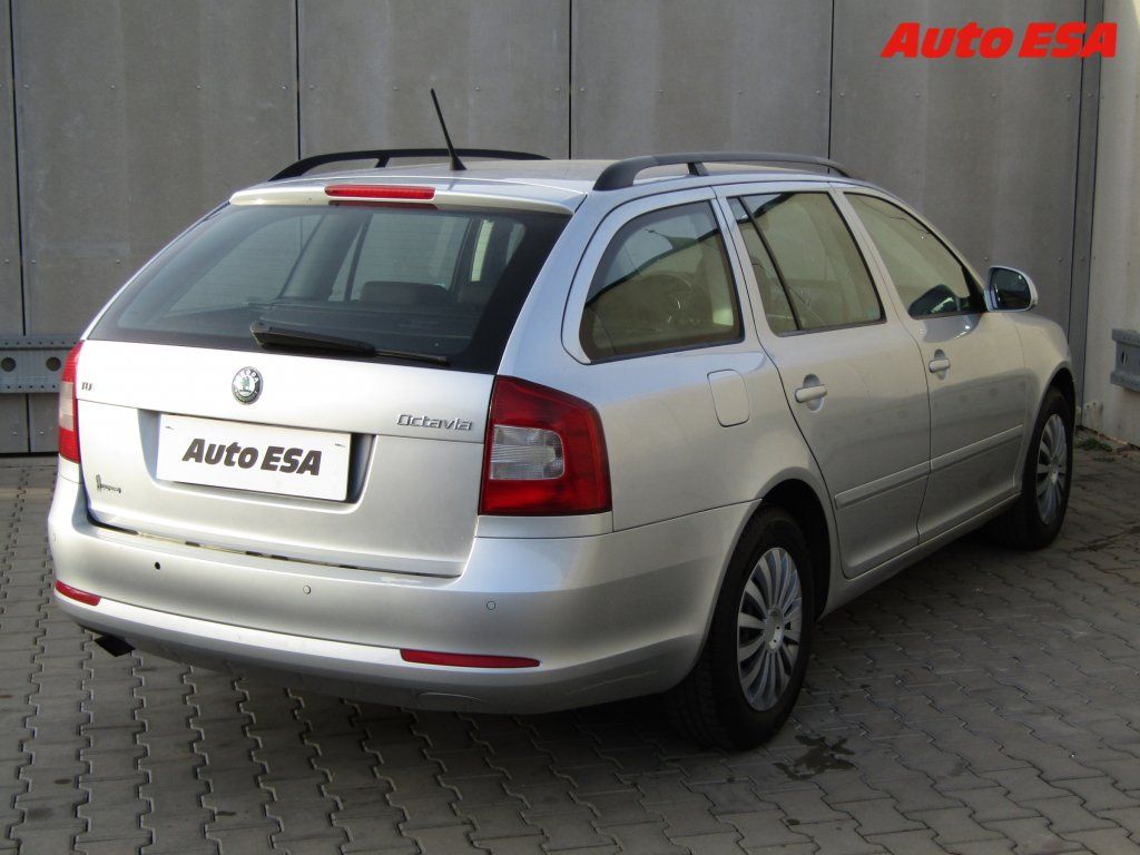 Škoda Octavia, 1.6 TDi,ČR - fotka 4