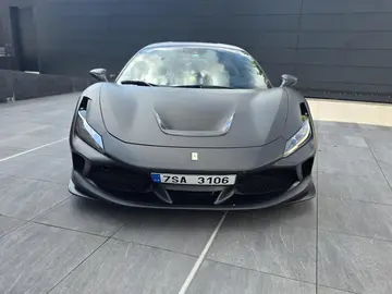 Ferrari F8, SERVIS-PLNÁ ÁRUKA-MAT WRAP