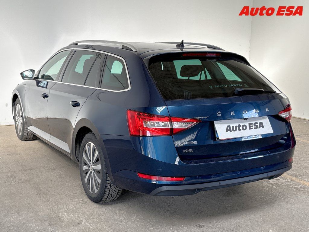 Škoda Superb, 2.0 TDi,1.maj,ČR - fotka 6