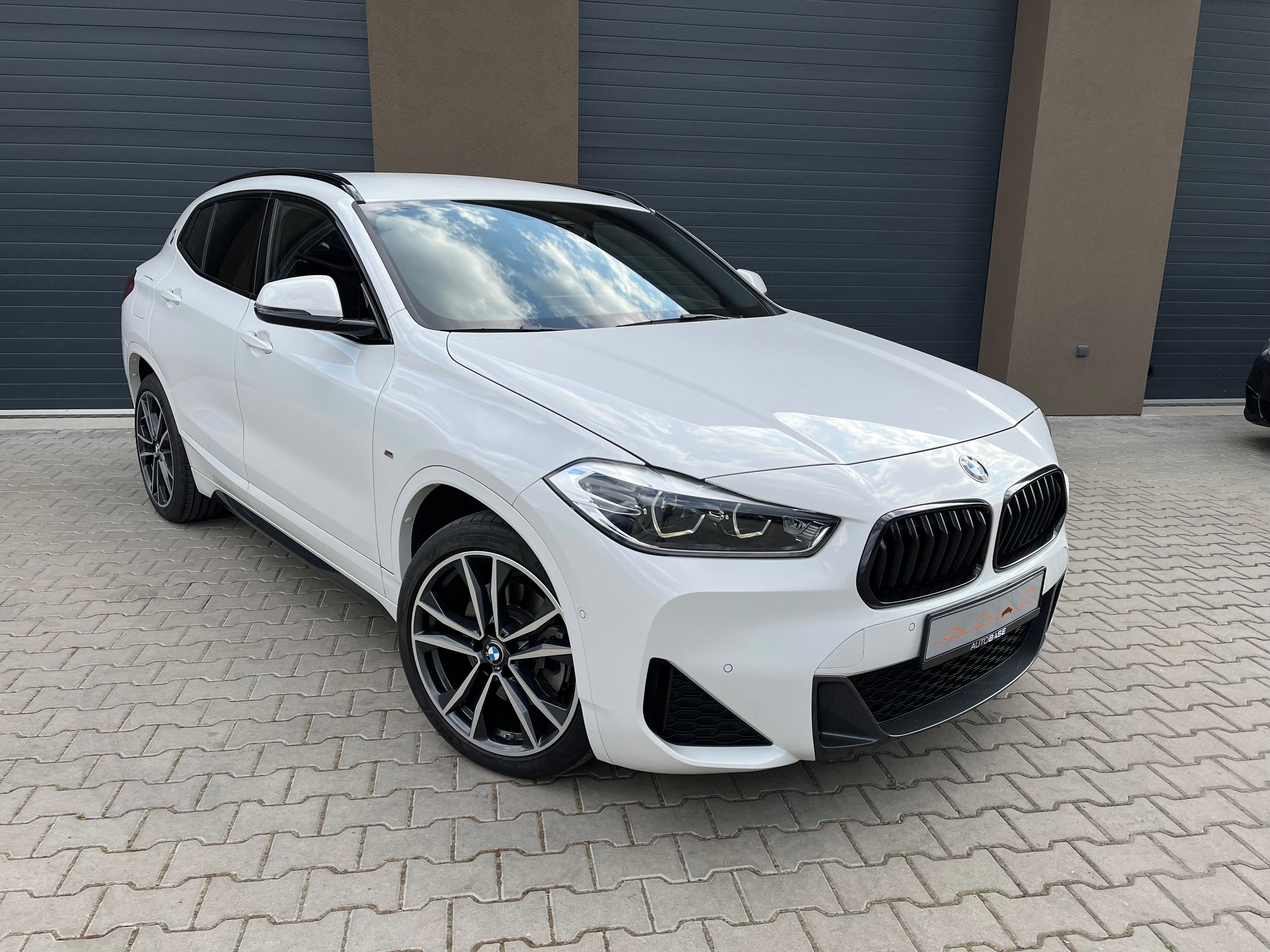 BMW X2, M-packet 140Kw,TZ,head-up - fotka 4