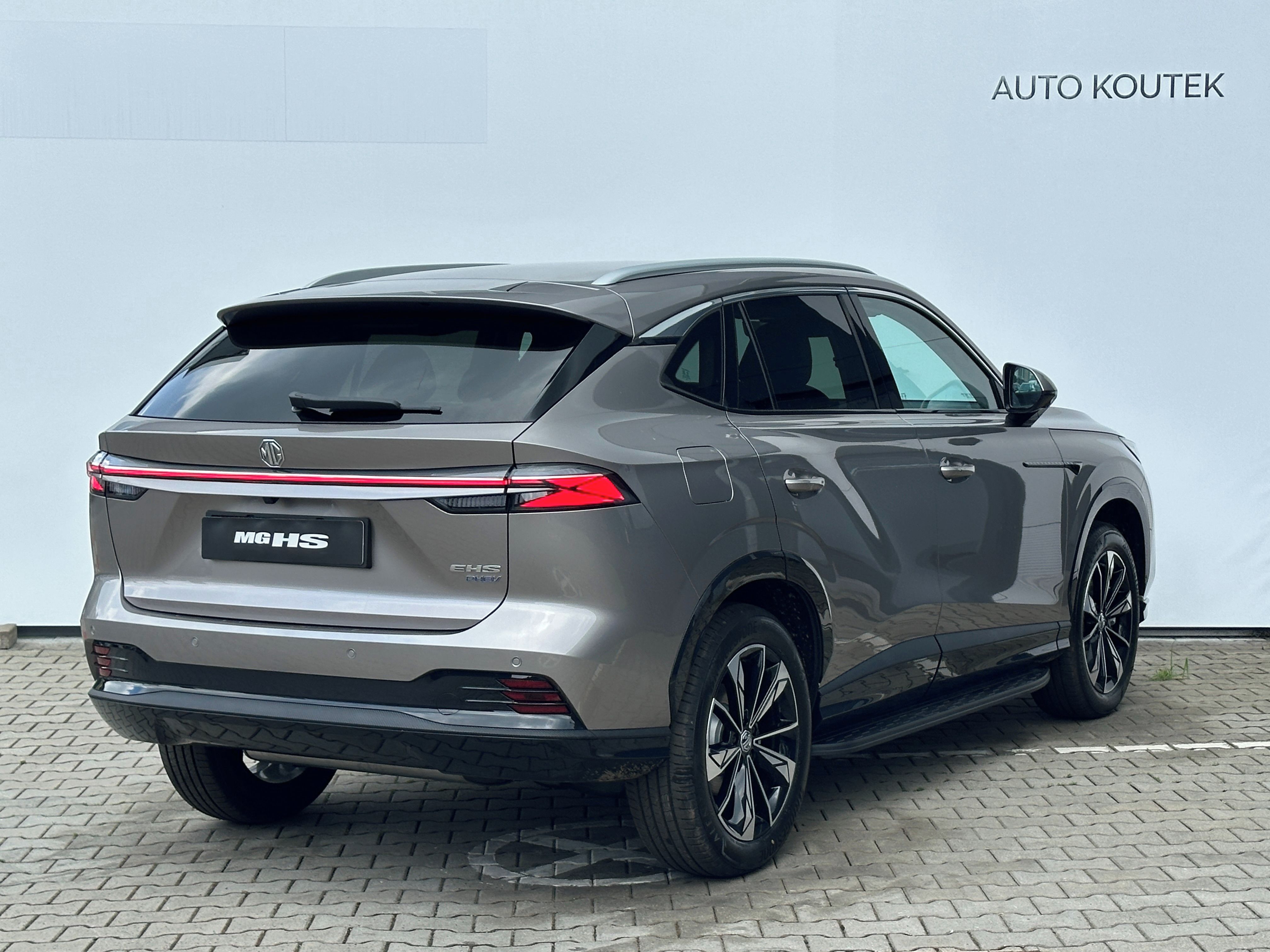 MG eHS, PHEV EXCLUSIVE, 200kw/272hp - fotka 4