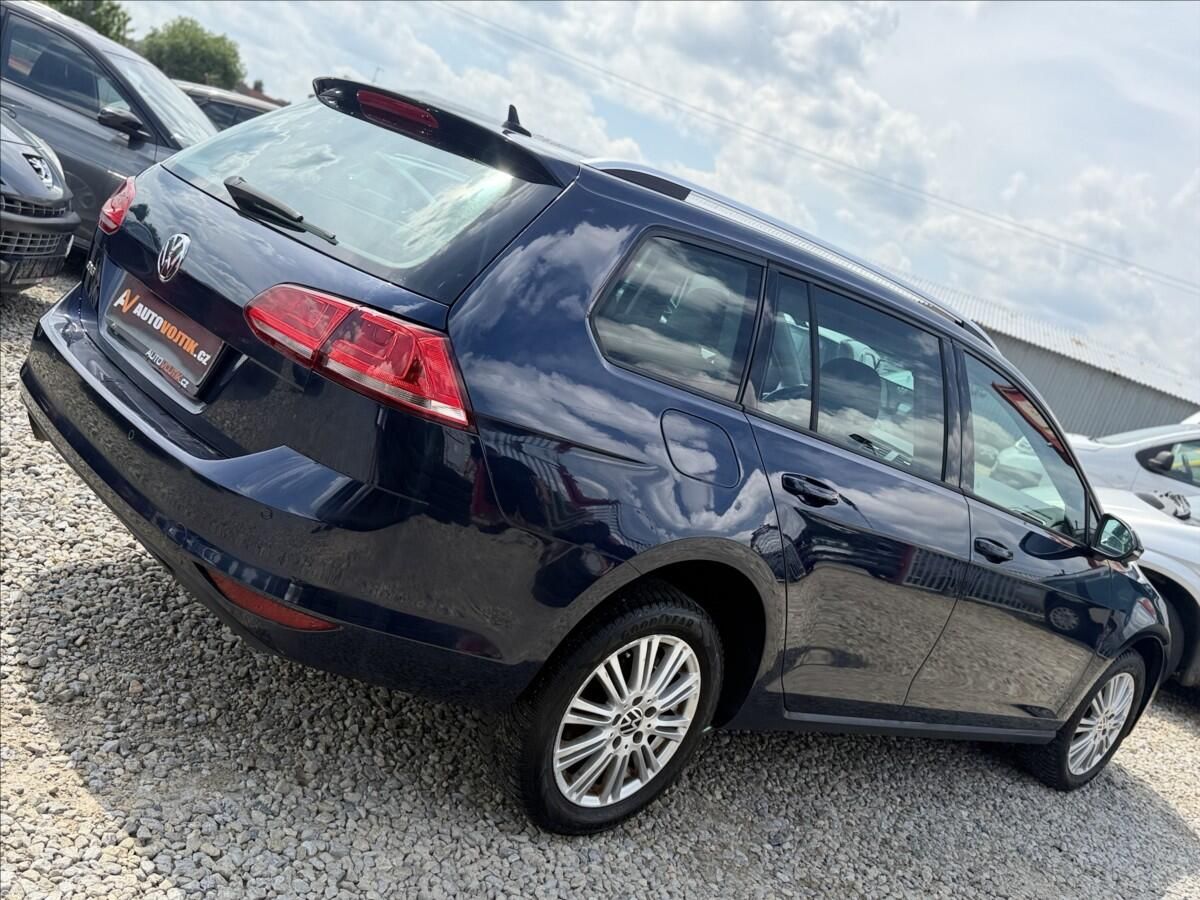 Volkswagen Golf, TSI DSG F1 NAVI SERVISKA - fotka 5
