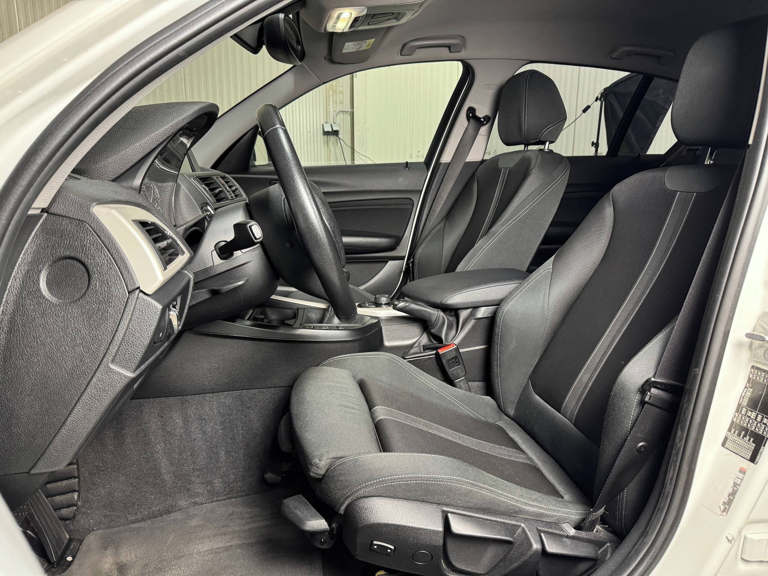 BMW Řada 1, 116i F20 LCi, ČR, Výbava - fotka 6